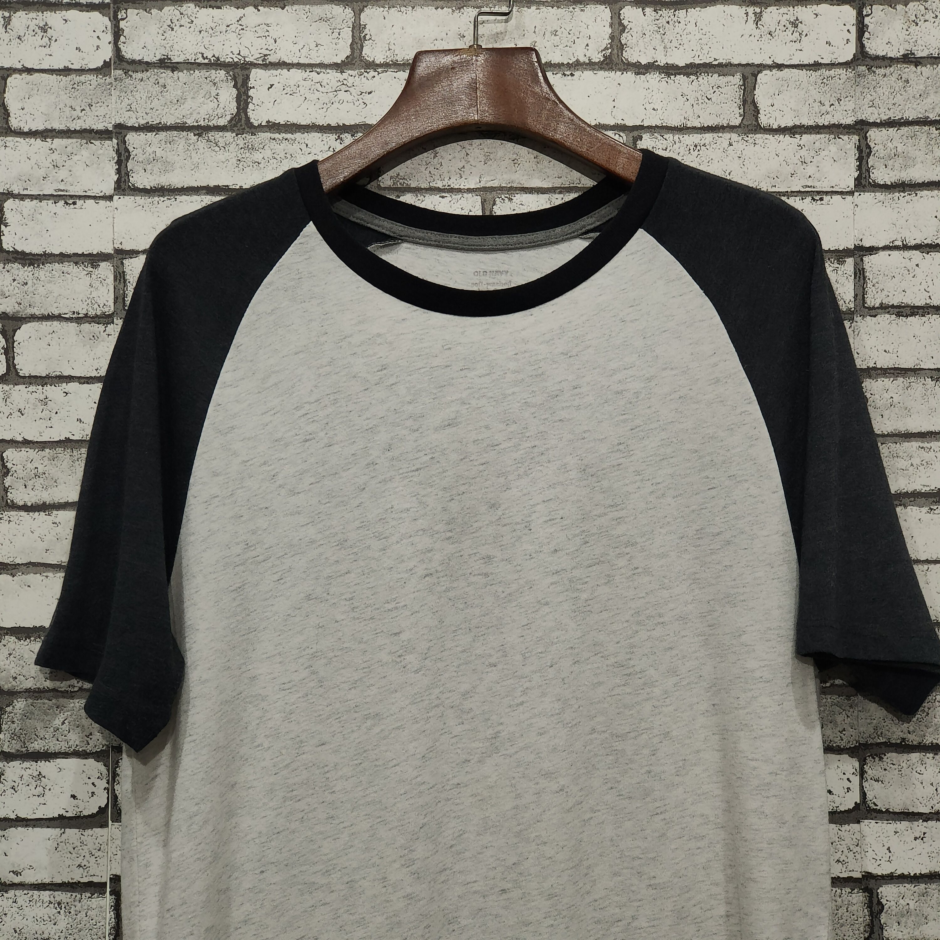 Old Navy 🔥Old Navy two tone short sleeve t-shirt Size US S / EU 44-46 / 1 - 2 Thumbnail