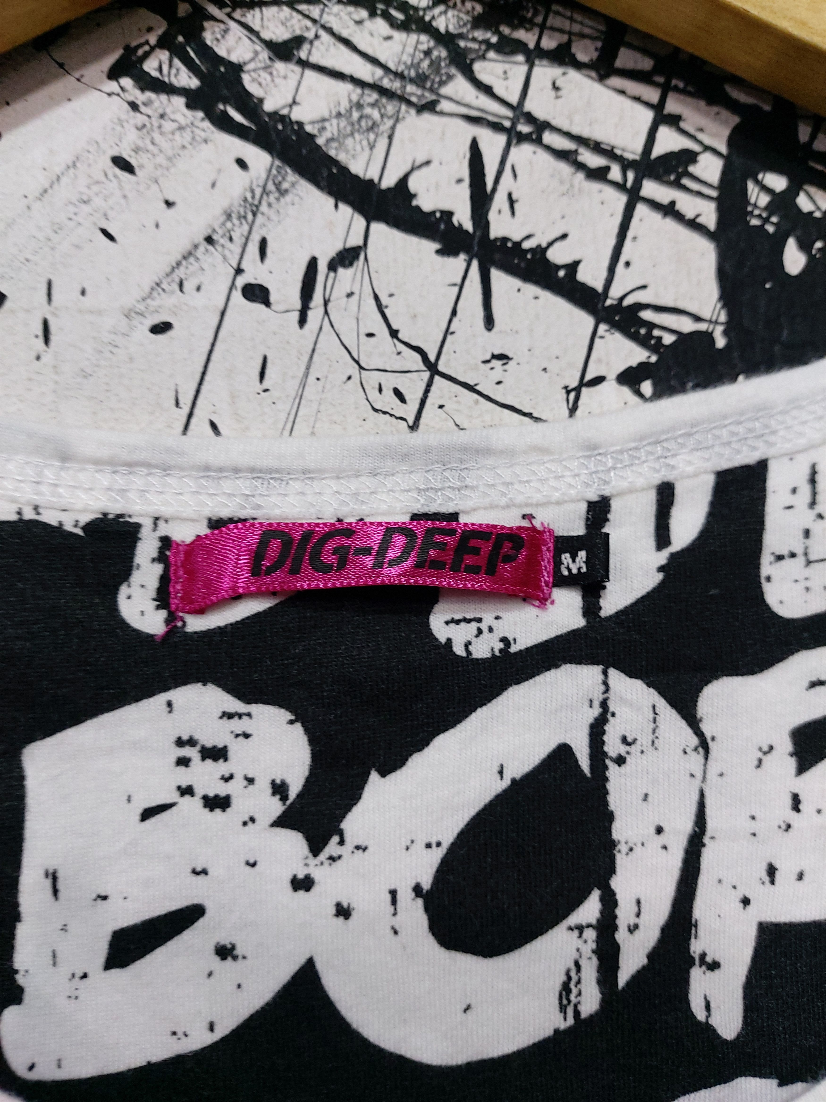 14th Addiction Y2K JAPANESE DIG DEEP BORDER STUCK UP TEE Size M / US 6-8 / IT 42-44 - 4 Thumbnail