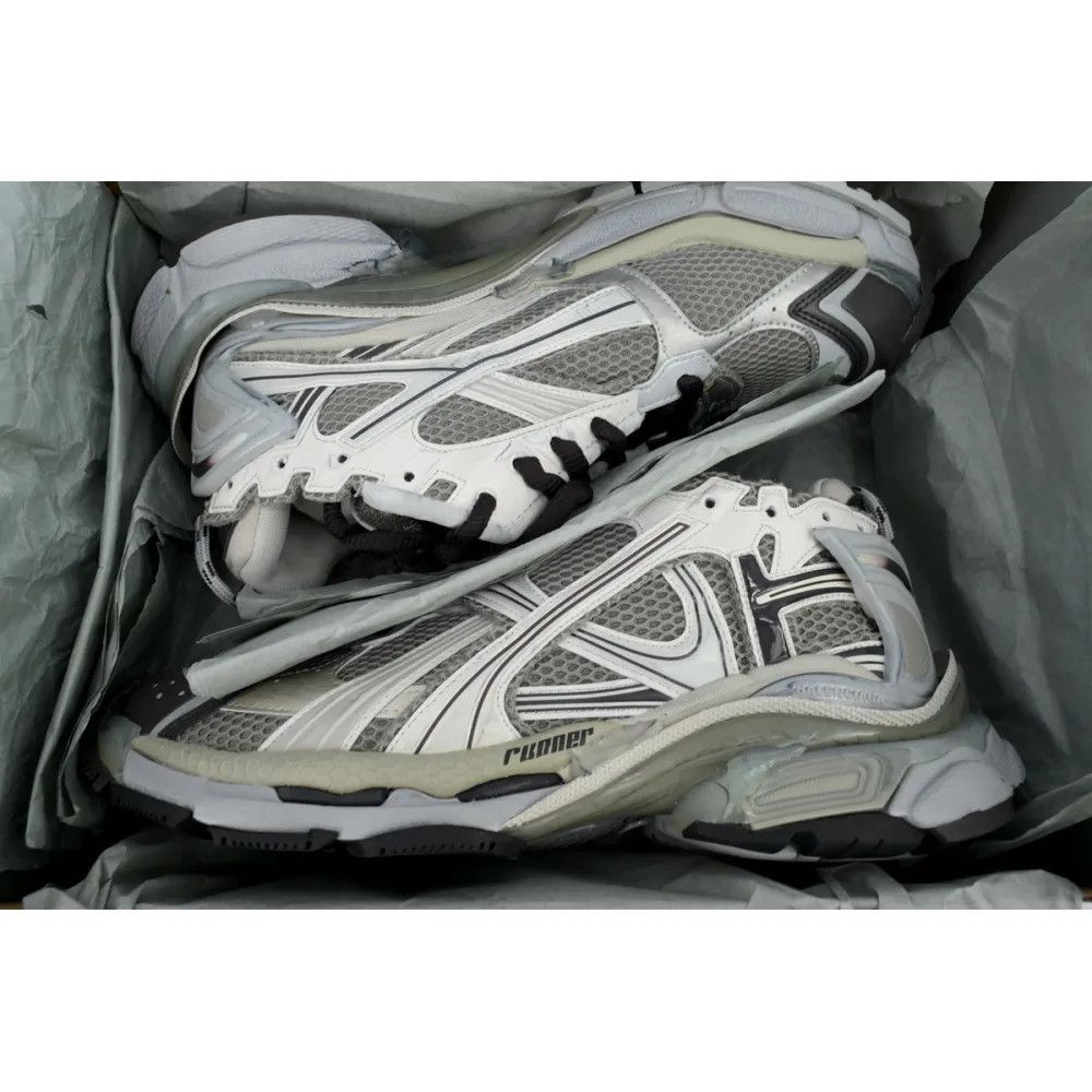 Balenciaga o1w1db11225 Runner Gradient Sneakers in Multicolor Size US 10 / EU 43 - 5 Thumbnail