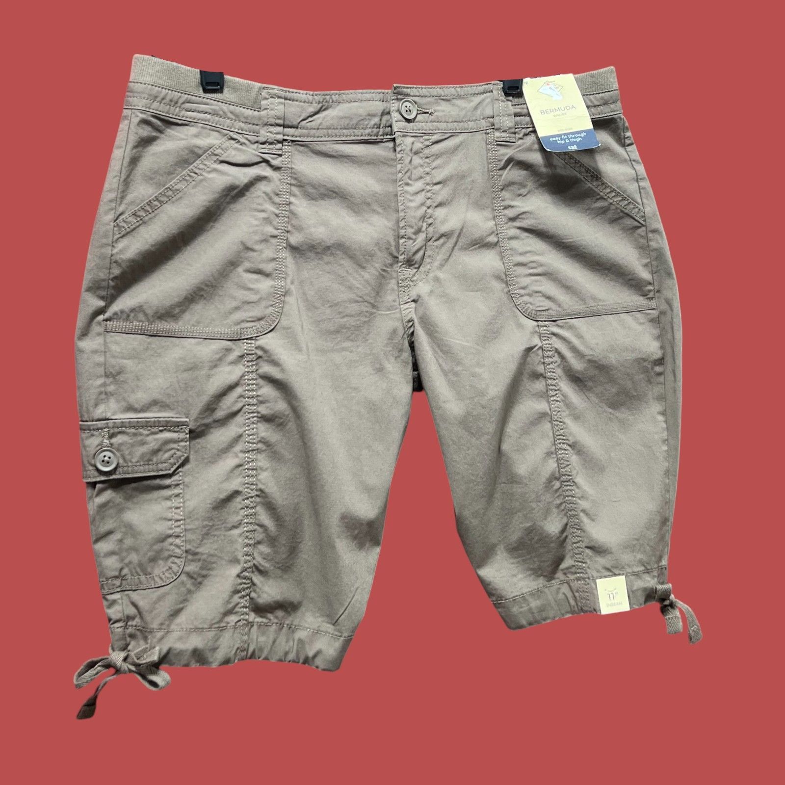 Other St. John's Bay - Women's Mid-Rise Cargo Bermuda Short - Brow Size 34" / US 12 / IT 48 - 16 Thumbnail
