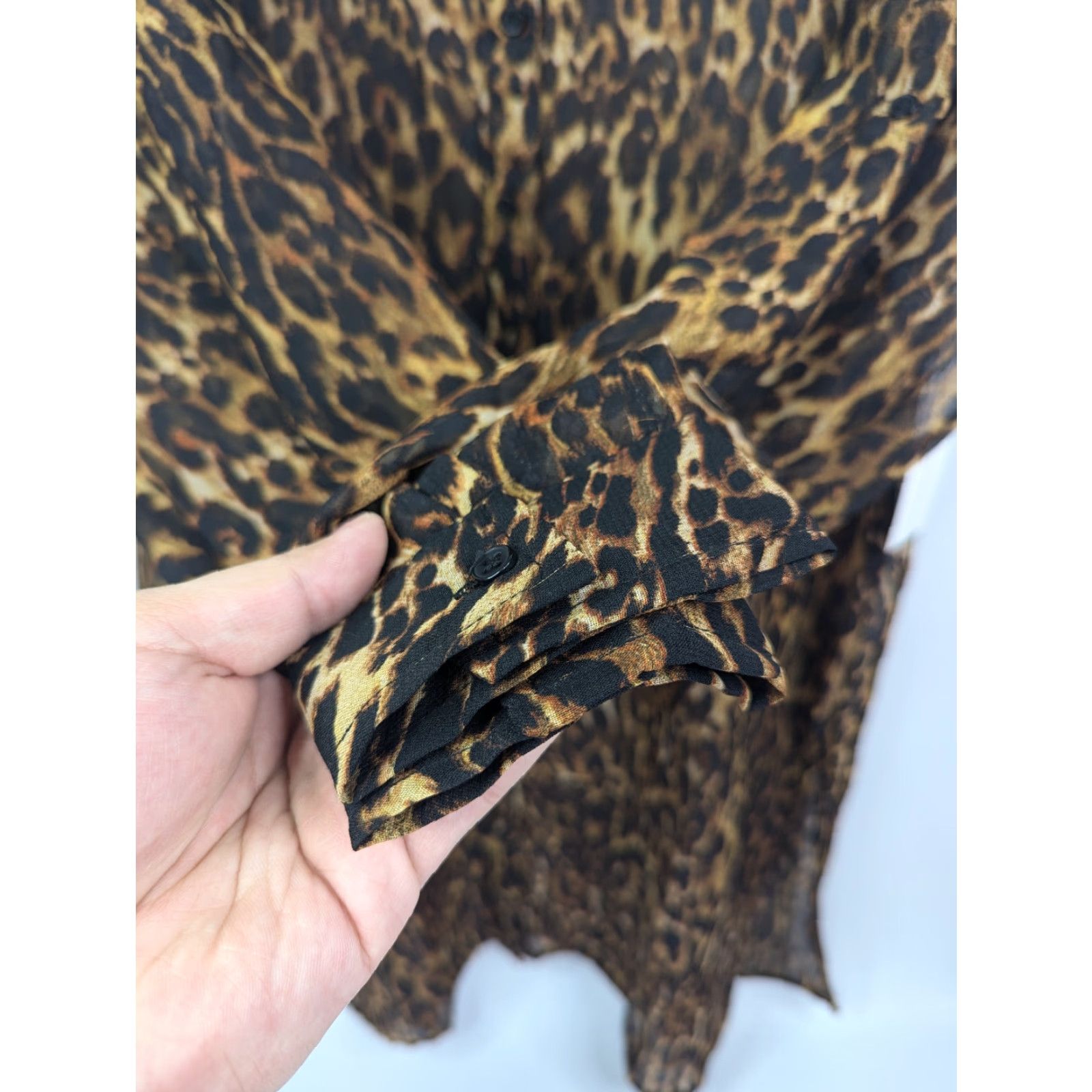 Vintage Live 4 Truth Shirt Women’s Large Leopard Print Button-Up Sheer Chiffon Blouse Size L / US 10 / IT 46 - 2 Thumbnail