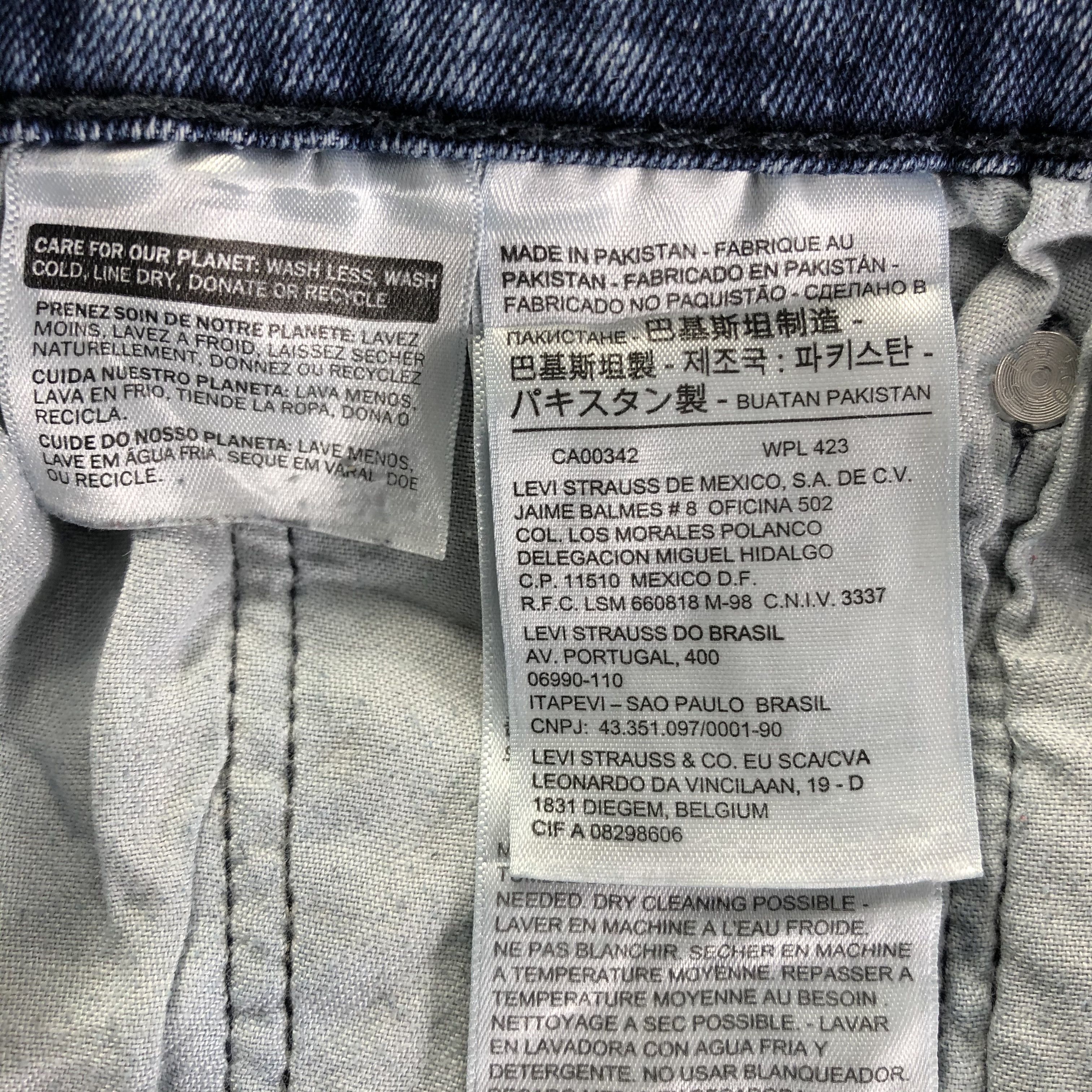Levi's Vintage Blue Wash Levis Jeans-J4096 Size US 31 - 9 Thumbnail