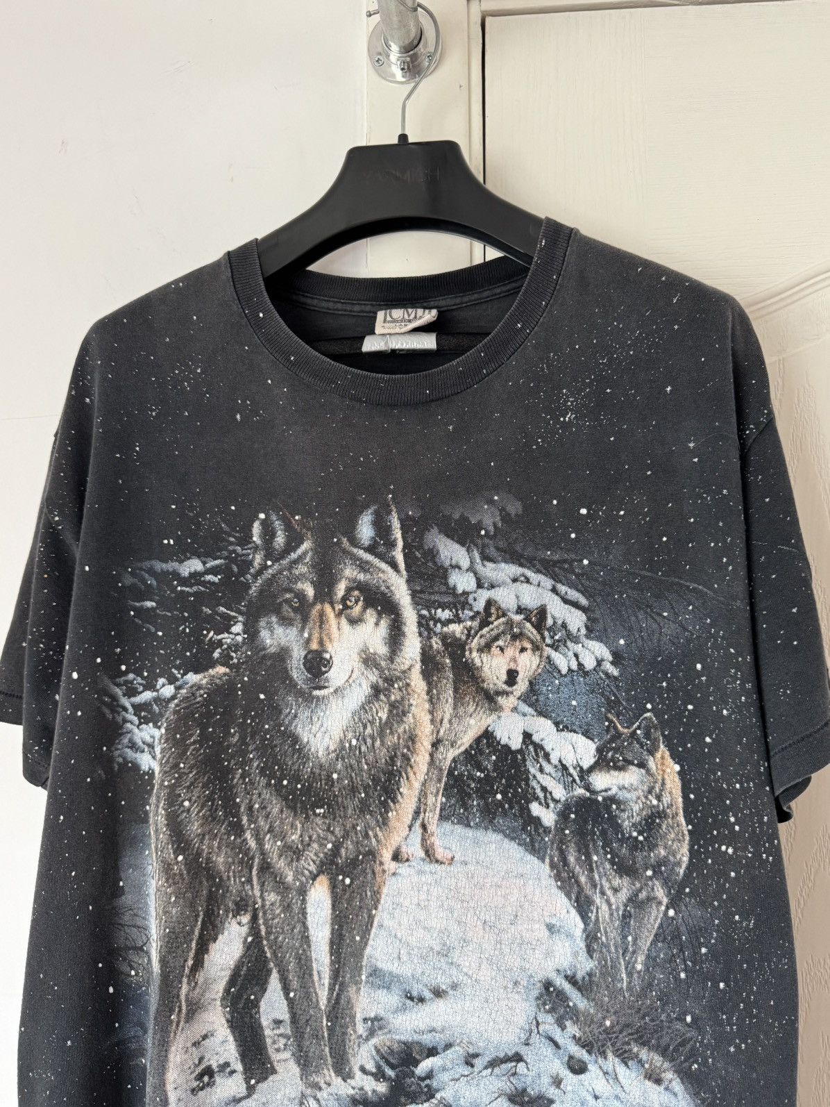 Band Tees Vintage 90s Wolves 🐺 Graphic T Shirt Size US L / EU 52-54 / 3 - 2 Thumbnail
