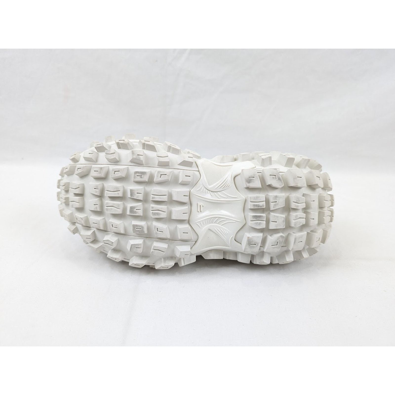 Balenciaga o1rshd1 Contrast Defender Bouncer in Eggshell/Black 46 Size US 13 / EU 46 - 10 Thumbnail