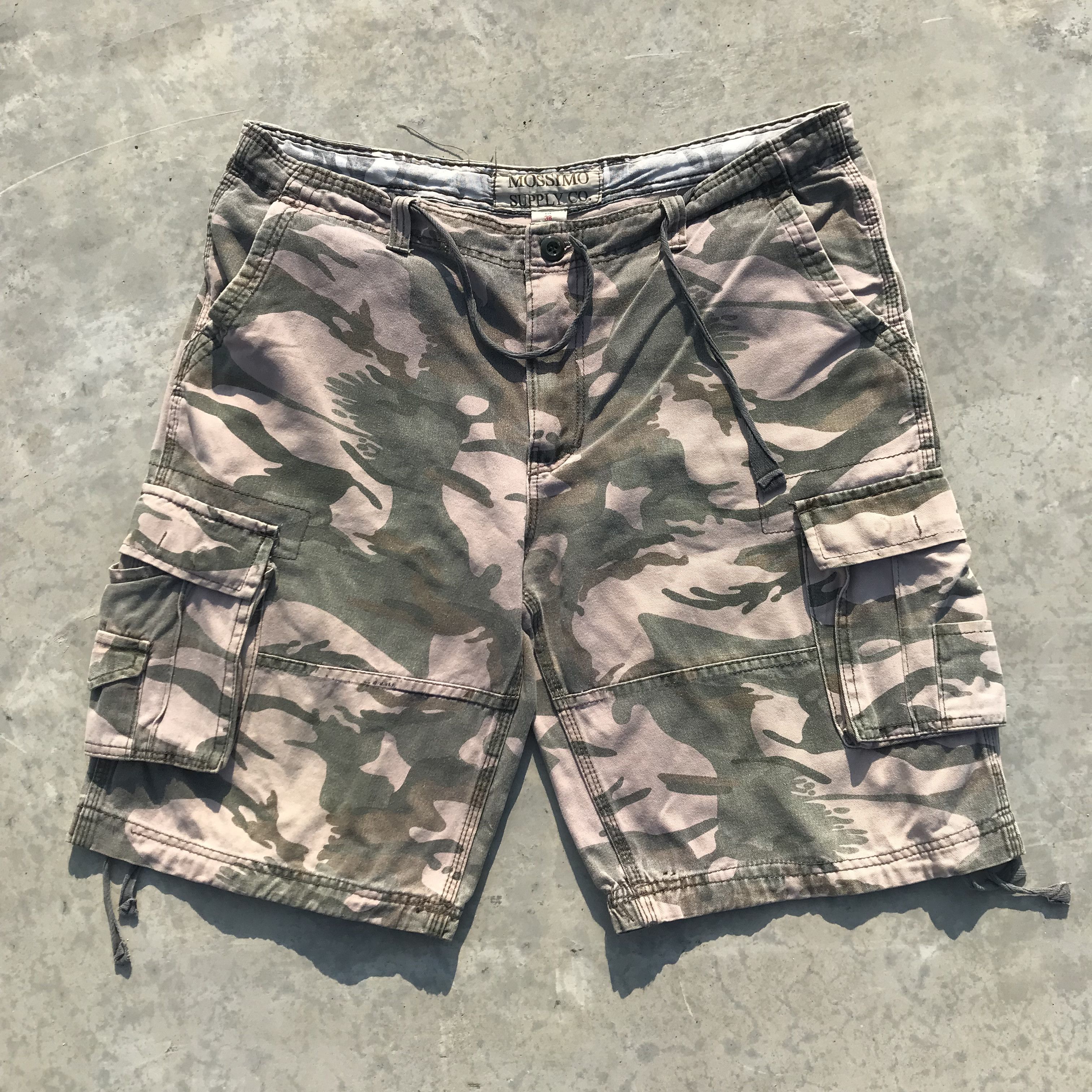 Mossimo Mossimo Supply Co Cargo Shortpants Military camouflage Size US 38 / EU 54 - 1 Thumbnail