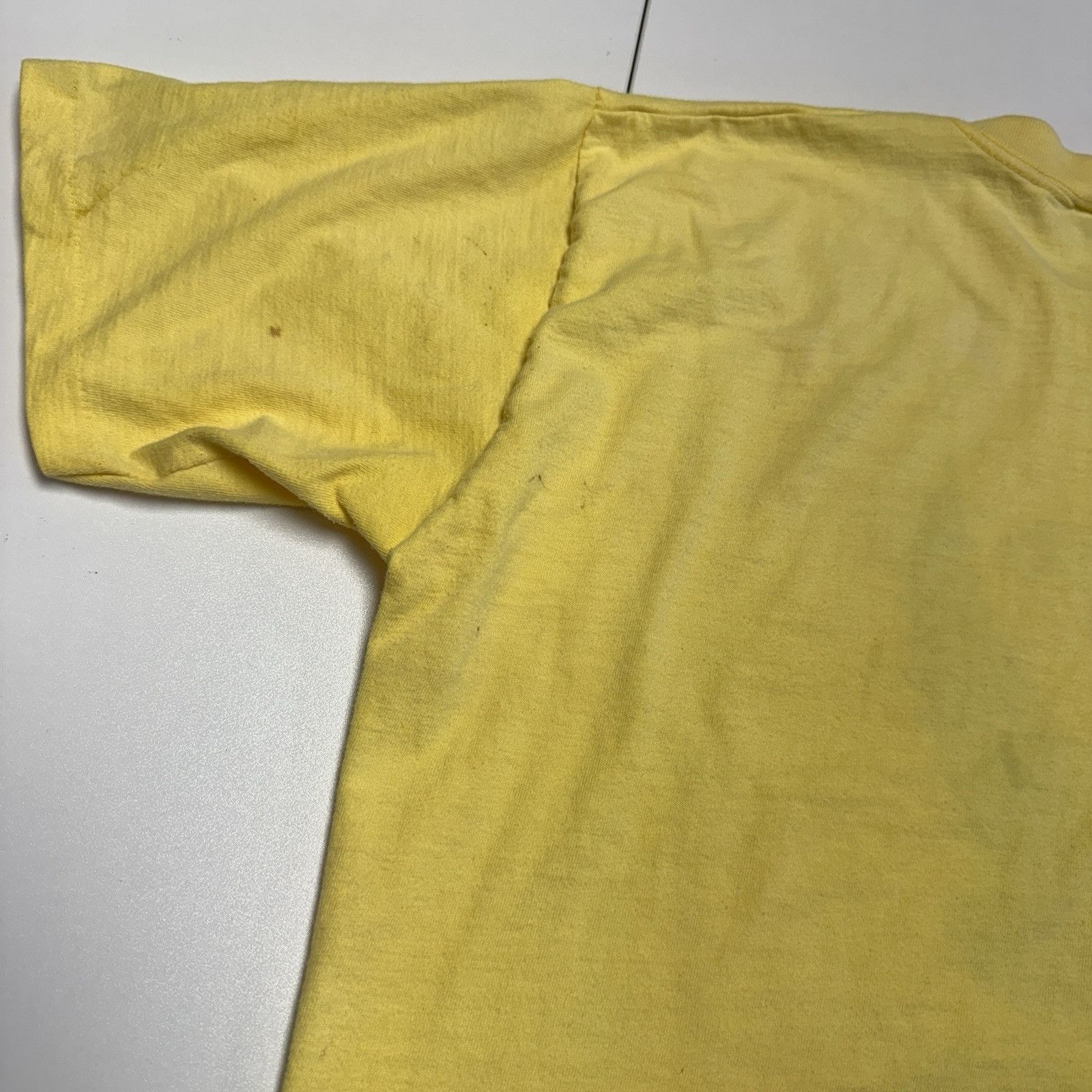 Vintage Vintage 80s Crazy Shirts T Shirt Mens Large Yellow Eagle Tur Size US L / EU 52-54 / 3 - 11 Thumbnail