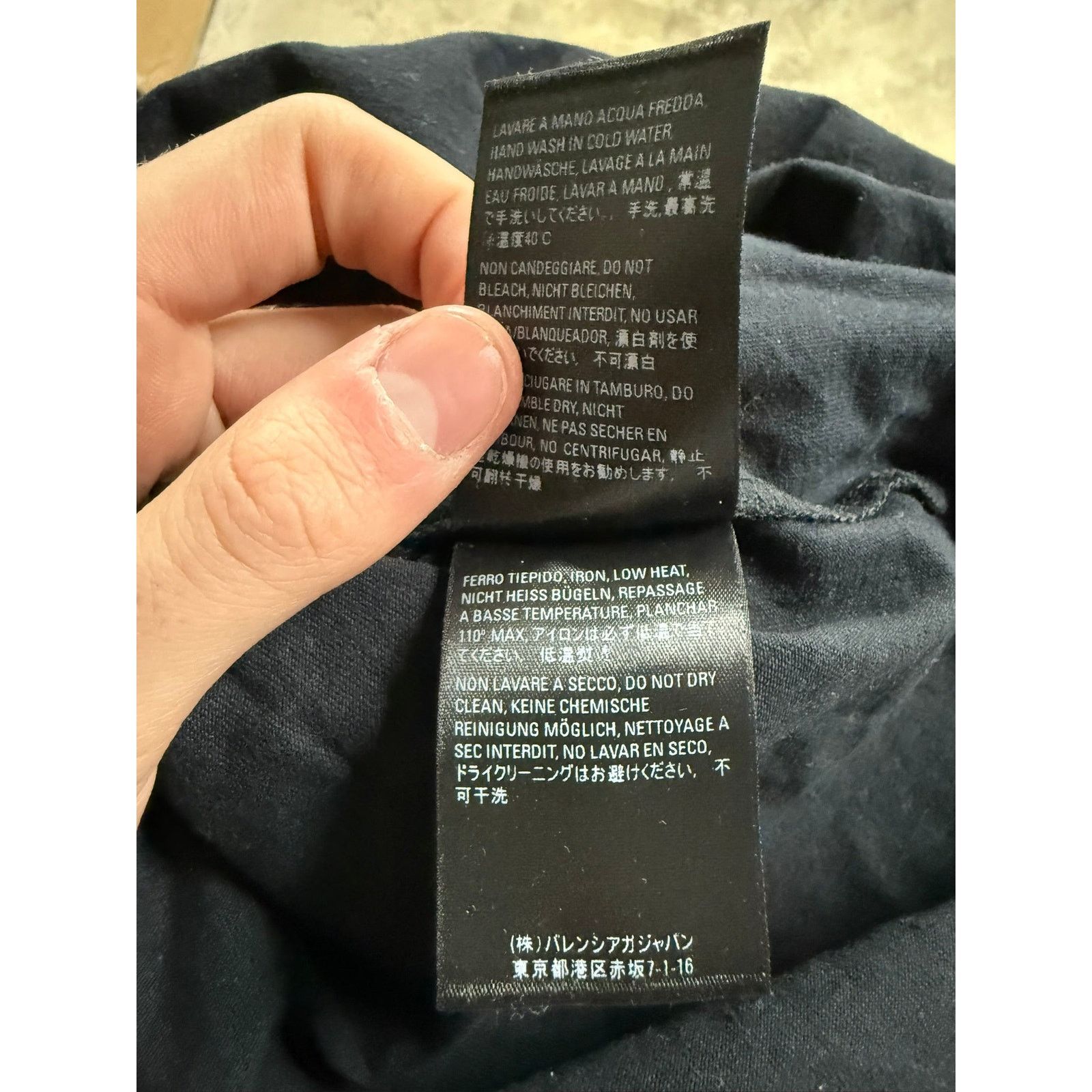 Balenciaga Balenciaga Tee Black All Over Used XL Size US XL / EU 56 / 4 - 4 Thumbnail