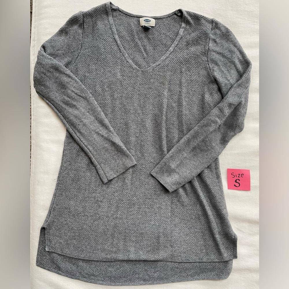 Designer Women’s Knit Old Navy Sweater Size S / US 4 / IT 40 - 1 Thumbnail