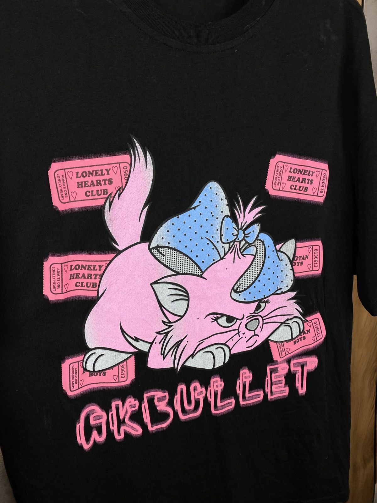 Japanese Brand 🎟️T-Shirt Akbullet Lonely Hearts Club Cat Movie Tee🎟️ Size US M / EU 48-50 / 2 - 3 Thumbnail