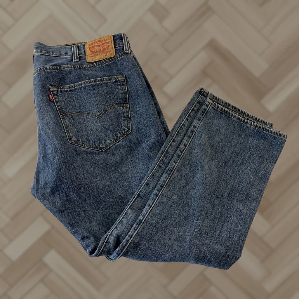 Levi's Levi'S 501 Medium Wash Straight Leg Button Fly Denim Blue Jeans Mens Size 40 Size US 40 / EU 56 - 1 Thumbnail