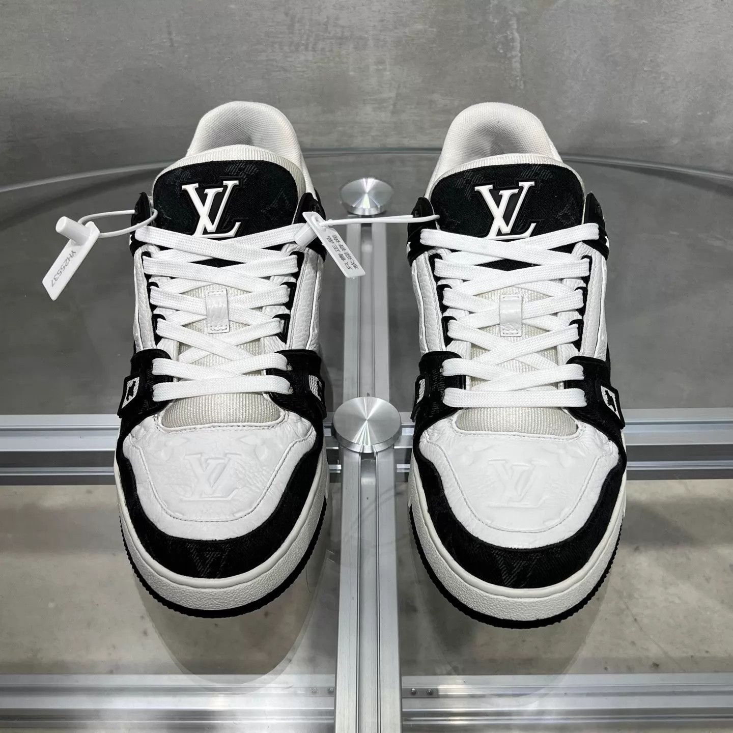 Louis Vuitton Louis Vuitton LV Trainer Black White Denim UK8 42 Size US 9 / EU 42 - 1 Thumbnail