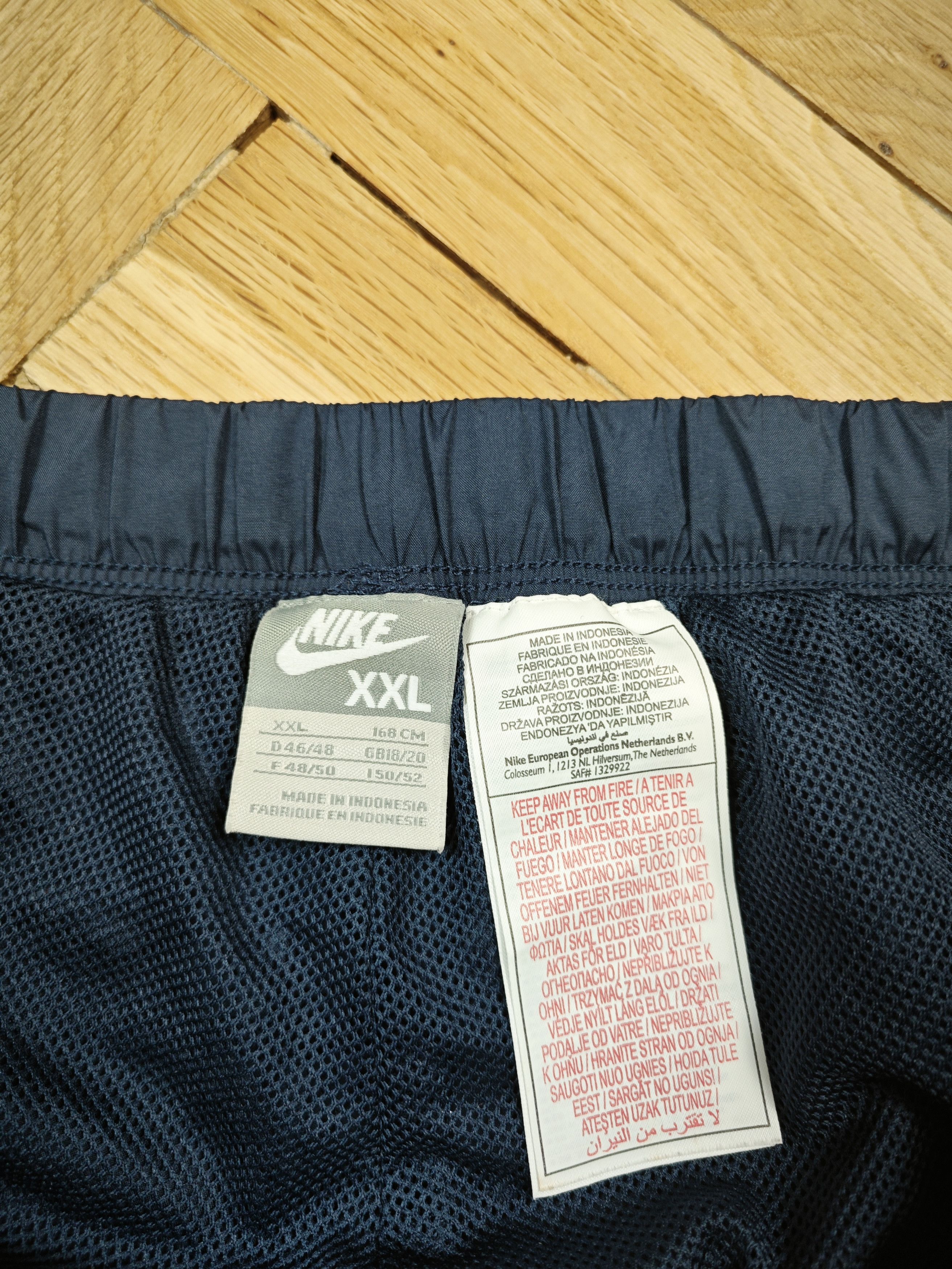 Nike Nike vintage trackpants Size US 37 - 6 Thumbnail