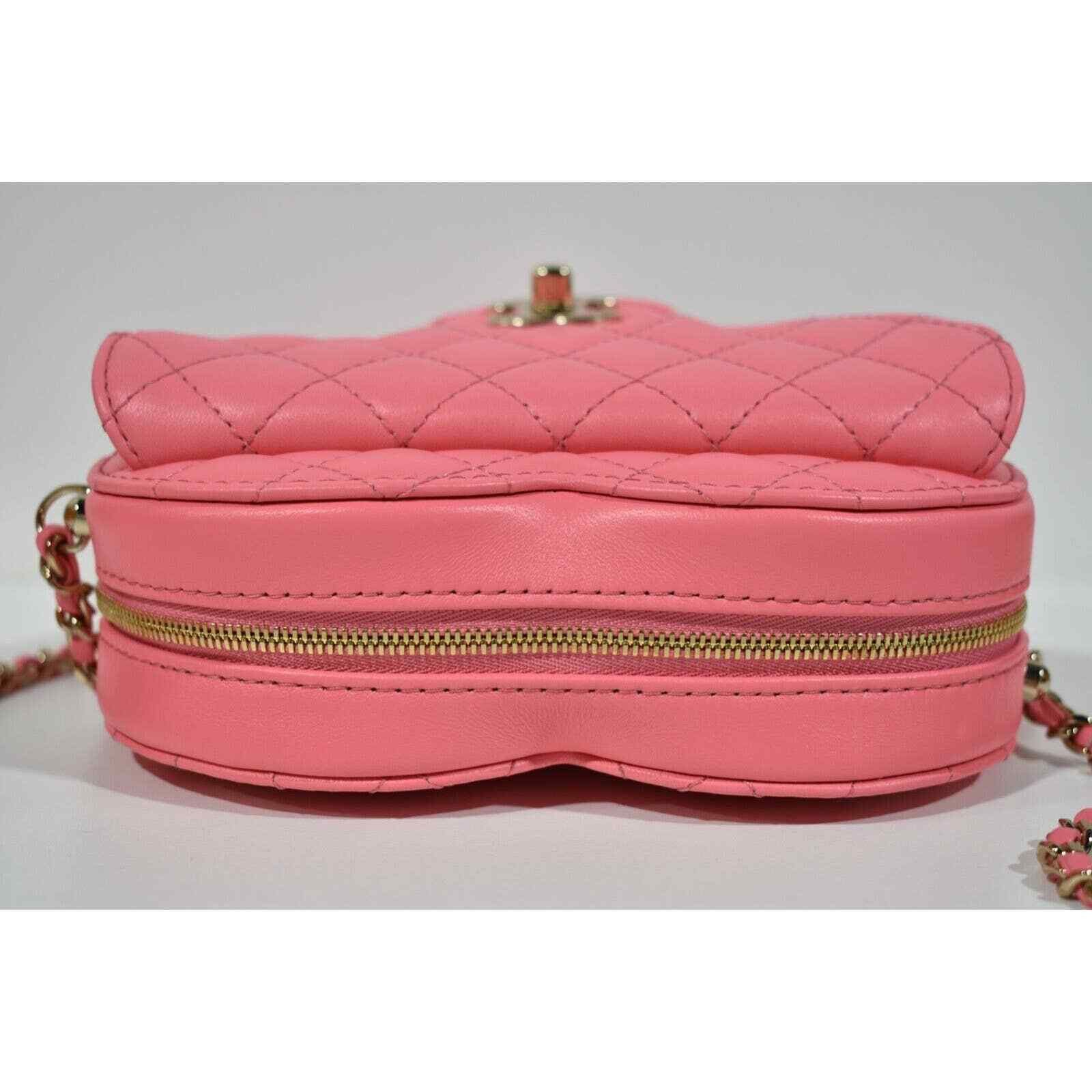 Chanel Chanel Large Heart Quilted Flap Chain Shoulder Crossbody Bag Size ONE SIZE - 10 Thumbnail
