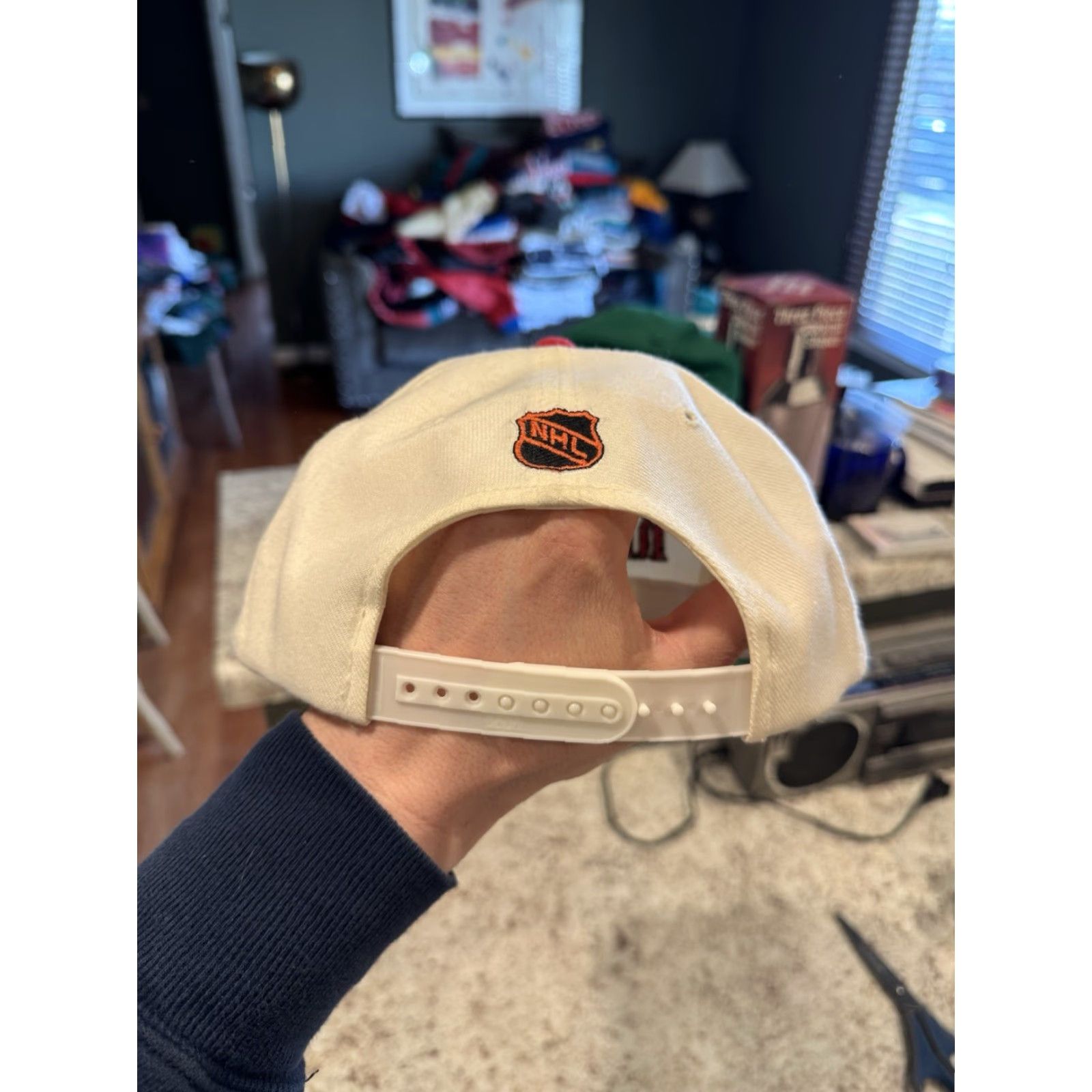 Sports Specialties VINTAGE 90s Detroit Red Wings Sports Specialties Laser SnapBack Hat Cap Signed Mens One Size White Adjustable Cap Size ONE SIZE - 4 Thumbnail