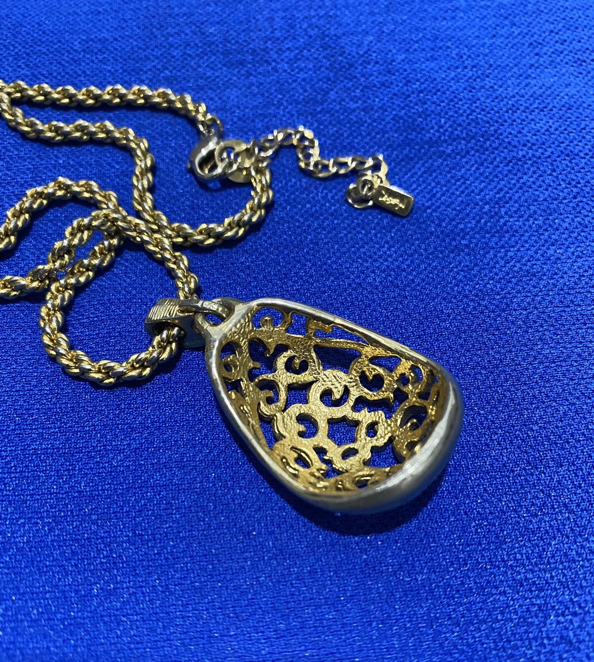 Yves Saint Laurent Yves Saint Laurent Earl Leroder Pendant Size ONE SIZE - 8 Thumbnail