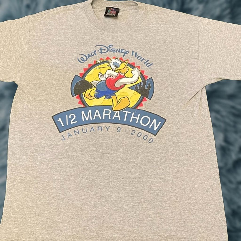 Disney VINTAGE 90s Disney Marathon Foot Locker Donald Duck VTG 2000 Shirt Mens Size L Gray Short Sleeve T-Shirt Size US L / EU 52-54 / 3 - 1 Thumbnail