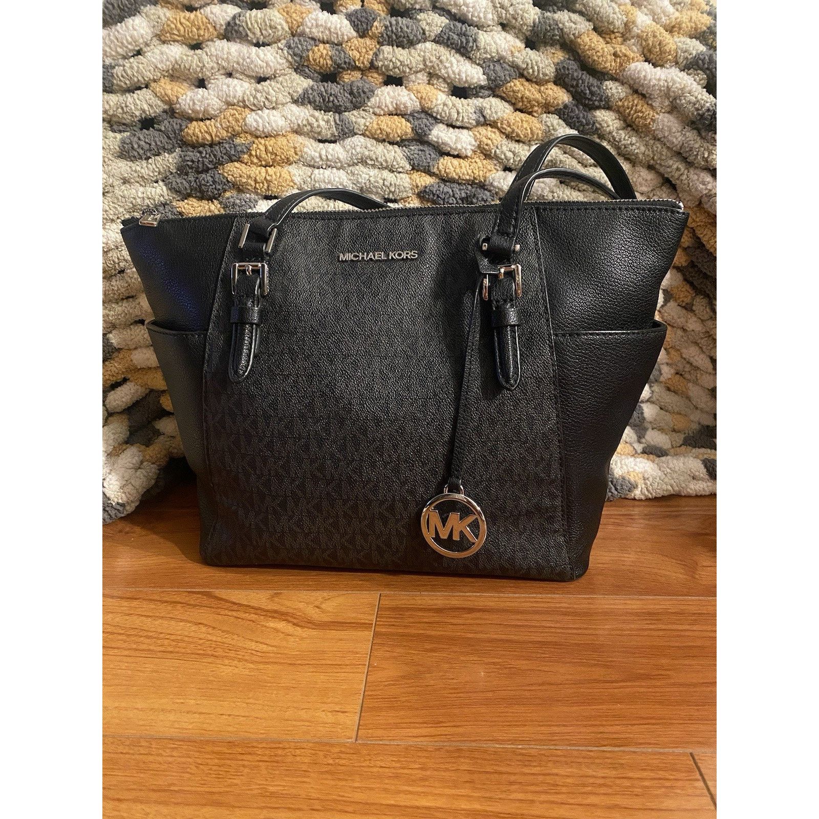 Michael Kors Michael Kors Jet Set Signature Shoulder Bag Blk Size ONE SIZE - 1 Thumbnail