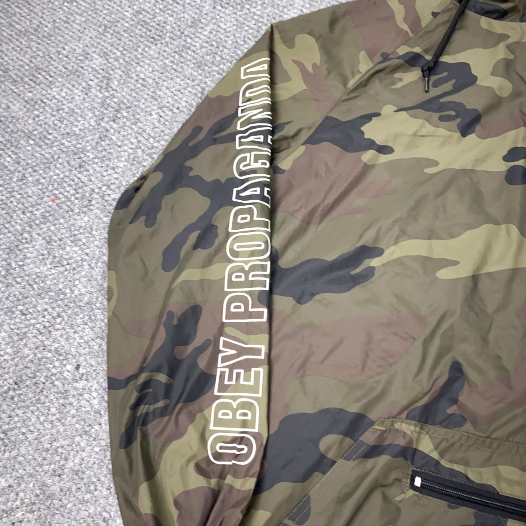 Obey Obey Propaganda Jacket Mens Small Hooded Pullover Windbreaker Nylon Streetwear Green Camouflage Zip Pockets Size US S / EU 44-46 / 1 - 7 Thumbnail