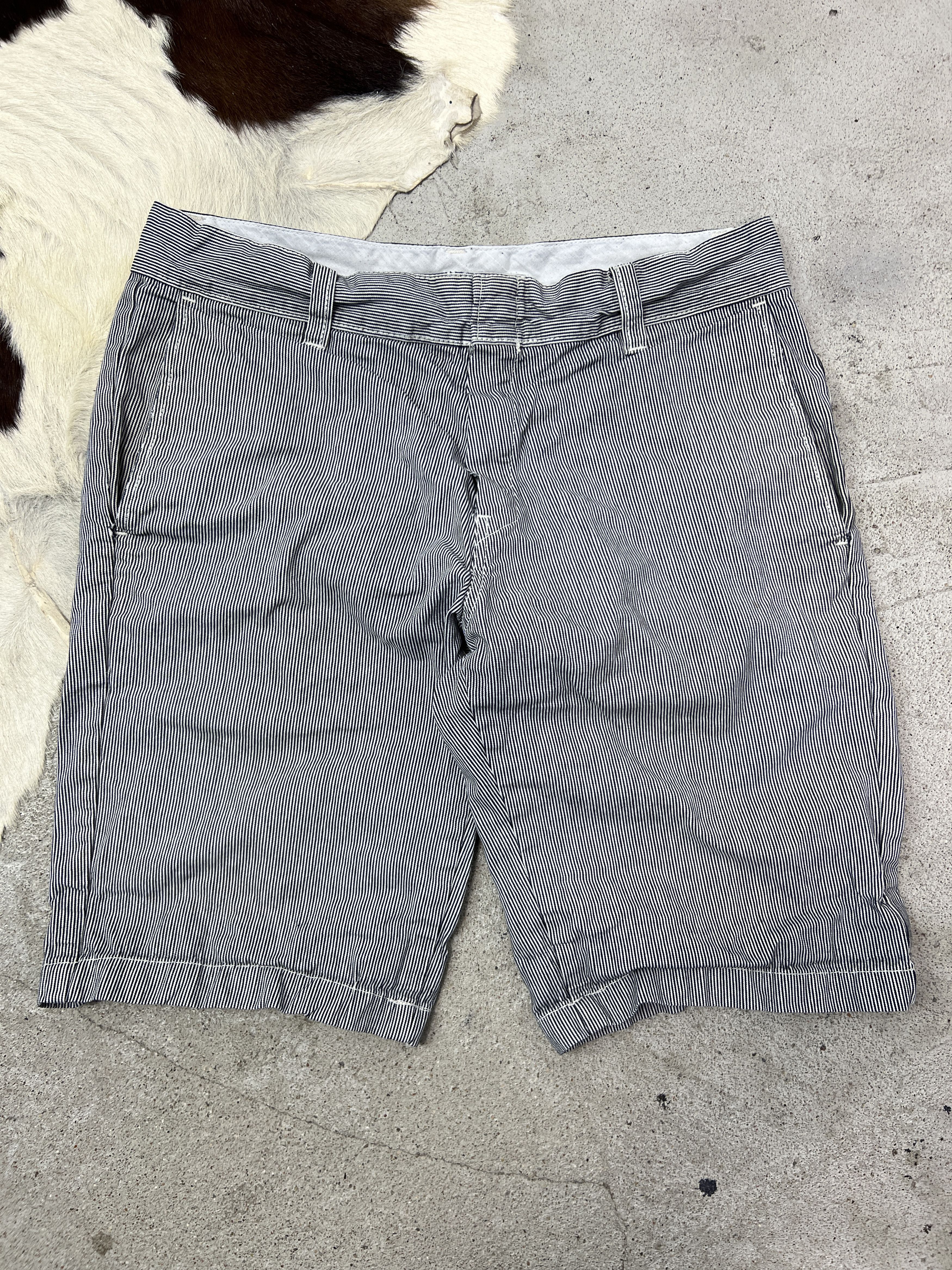 Carhartt Vintage Striped Streetwear Sporty Carhartt Shorts Y2K Size US 32 / EU 48 - 1 Thumbnail