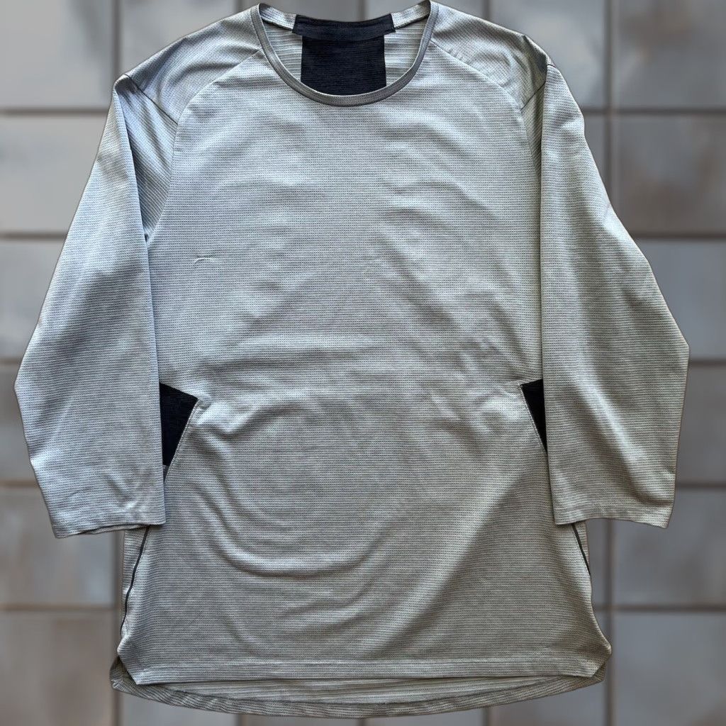 Lululemon Lululemon Vent Shirt S Gray 3/4 Sleeve T‑Shirt Men Regular Round Neck Athletic All Seasons Logo Vintage? No Size US S / EU 44-46 / 1 - 1 Thumbnail
