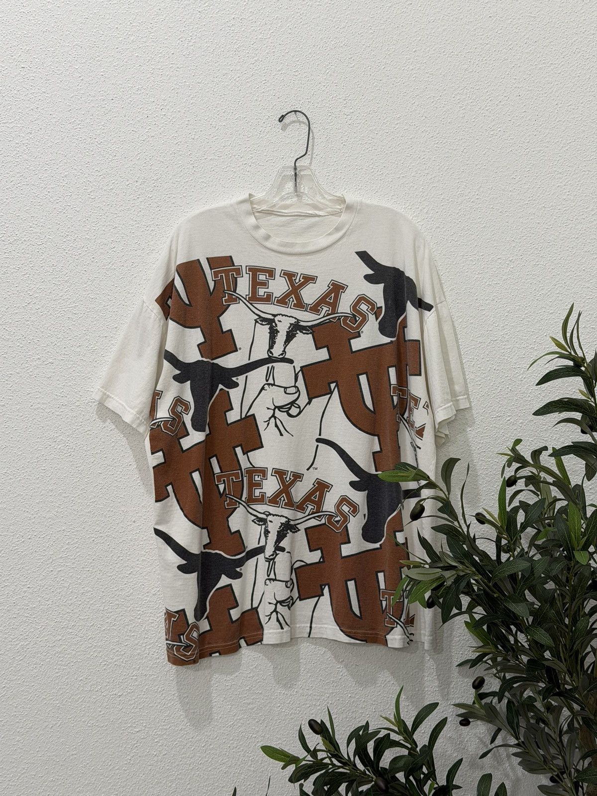 Champs Sport Vintage Y2K Texas Longhorns All Over Print Champs Tshirt XXL Size US XXL / EU 58 / 5 - 1 Thumbnail