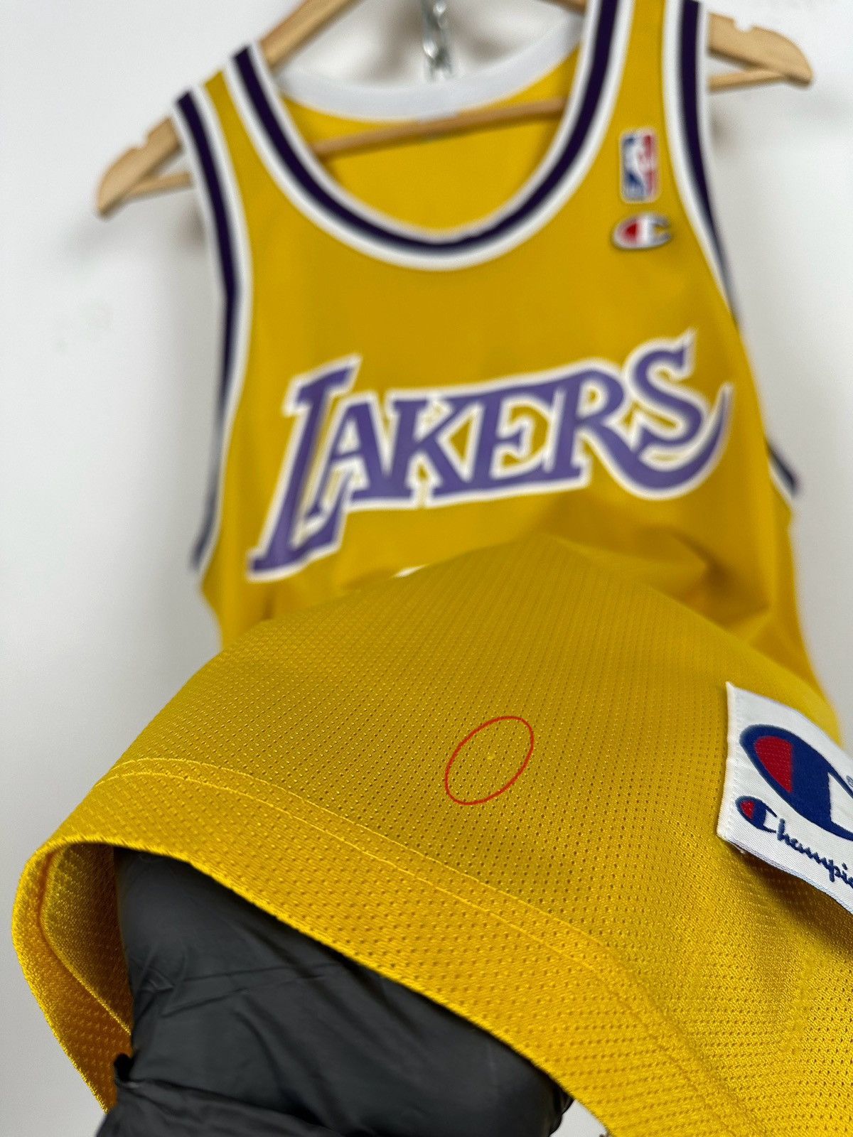 Champion Vintage Los Angeles Lakers Champion Van Exel #9 Jersey Size US S / EU 44-46 / 1 - 24 Thumbnail