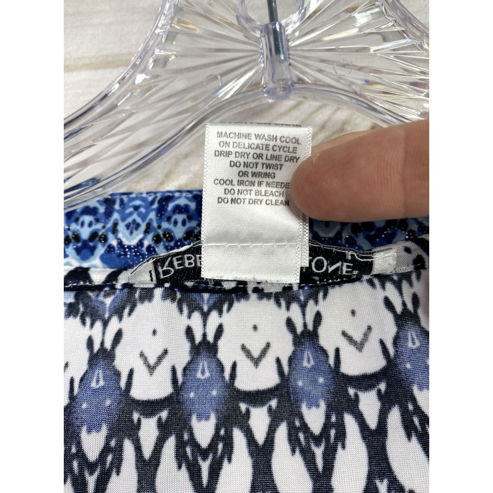 Vintage Rebecca Malone Blouse L Blue V-Neck Geometric Printed 3/4 Sleeve Polyester Knit Pant Compatible Women Size L / US 10 / IT 46 - 5 Thumbnail