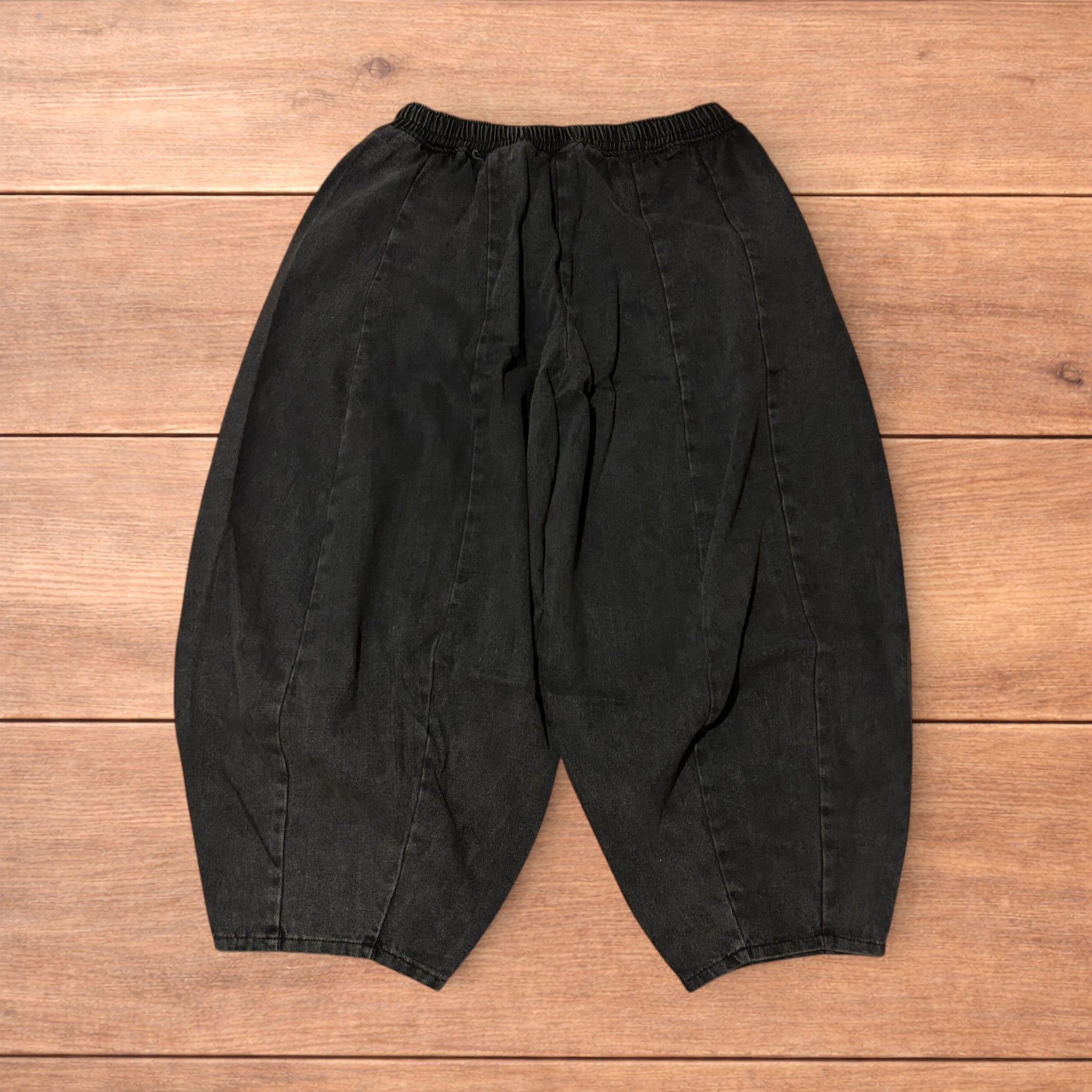 Japanese Brand Super baggy wide leg balloon fit jeans in washed black. Size US 34 / EU 50 - 2 Thumbnail