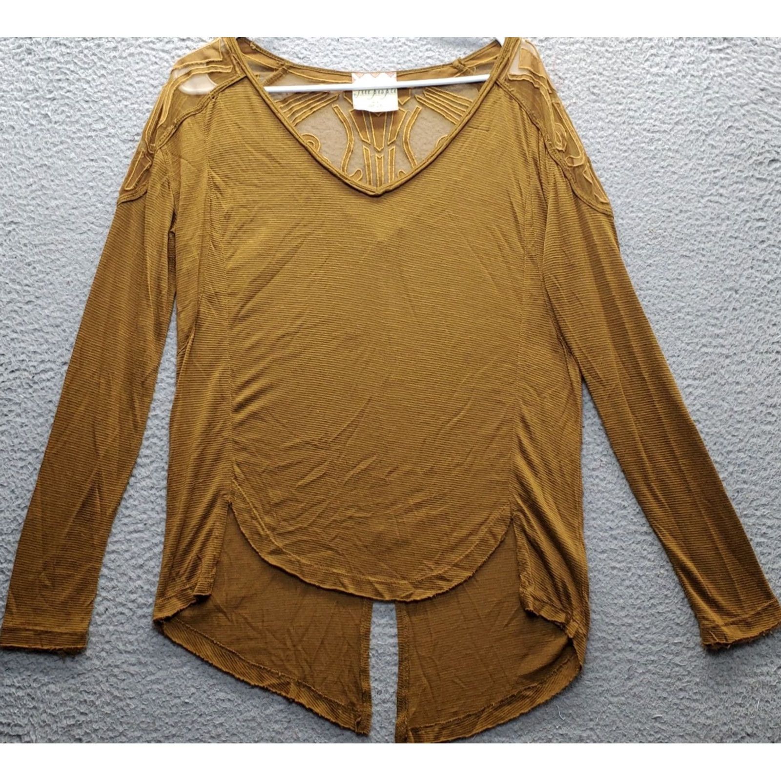 Free People Free People Thermal Top Womens XS Brown High Low Slit Deep V Neck Lace Back Shirt Womens XS Brown Slit Back 90s Outdoor Casual Mens? Size XS / US 0-2 / IT 36-38 - 2 Thumbnail
