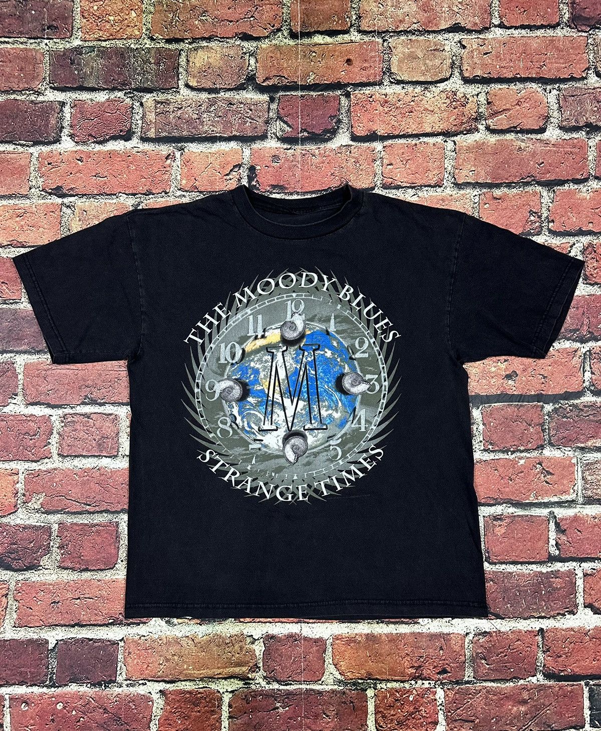 THE MOODY BLUES STRANGE TIMES Tシャツ L バンド THE MOODY BLUES STRANGE TIMES Tシャツ L バンド The Moody