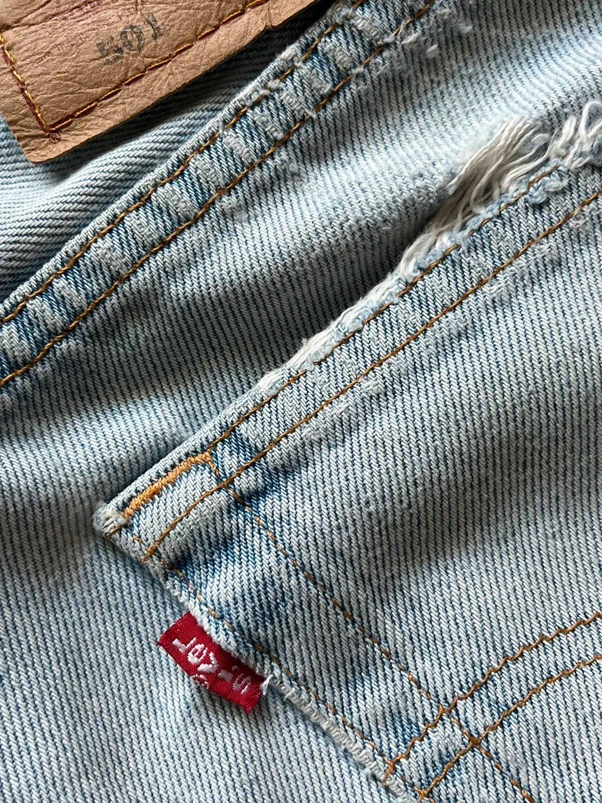 Levi's Levi’s Women Shorts Sz W 28 Made in USA Denim Distressed Size 28" / US 6 / IT 42 - 15 Thumbnail