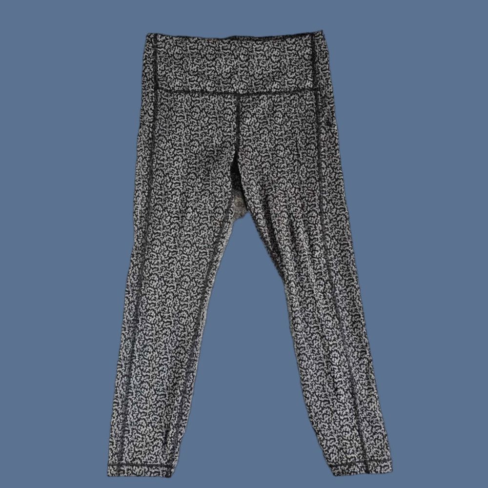 Athleta Athleta Legging Womens M Black White Textured Ultimate Stash Pocket 7/8 Tight Size 32" / US 10 / IT 46 - 1 Thumbnail