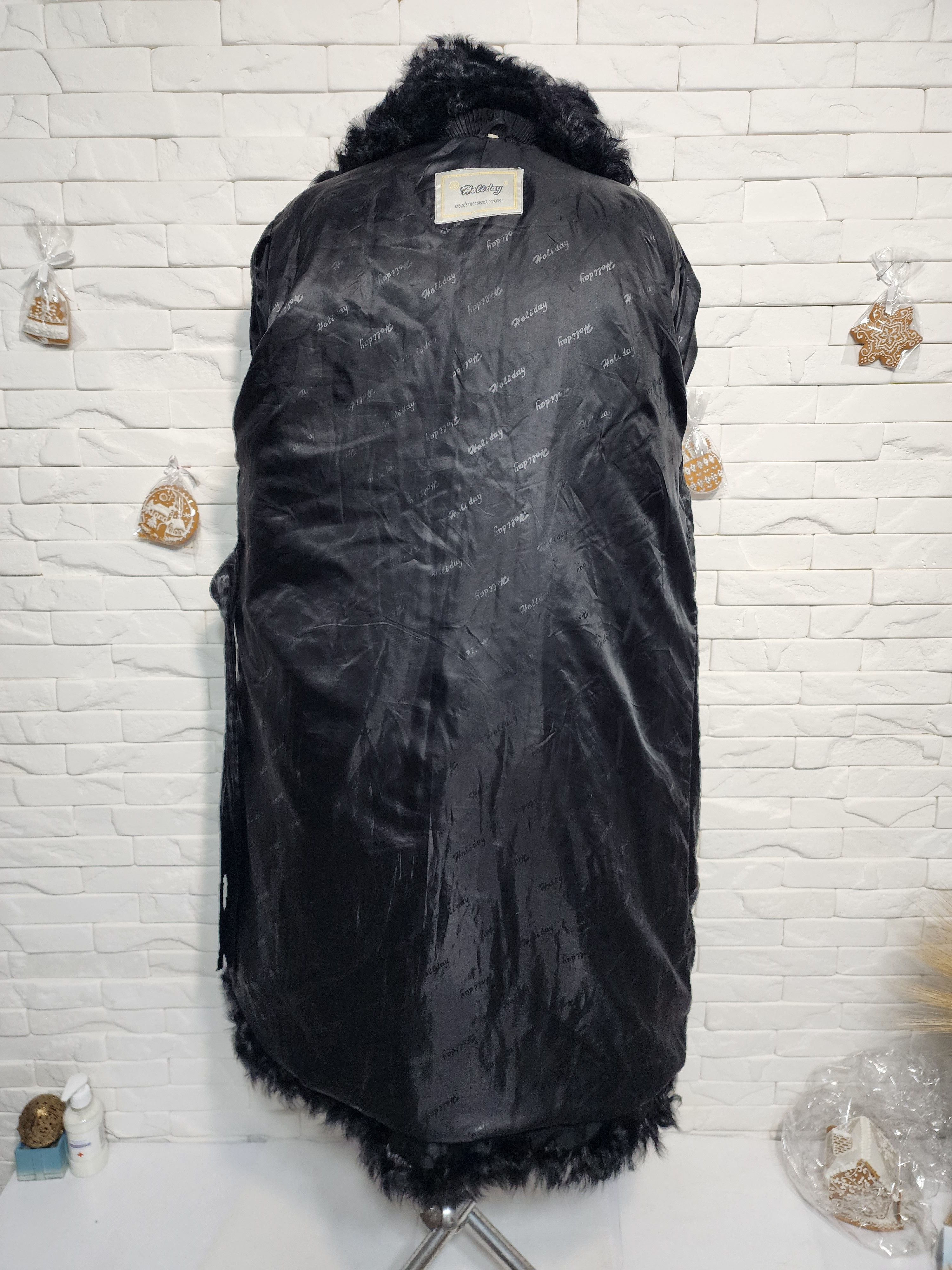 Furla Black Goat Fur Coat: Women's Warm Outerwear Size XL / US 12-14 / IT 48-50 - 10 Thumbnail