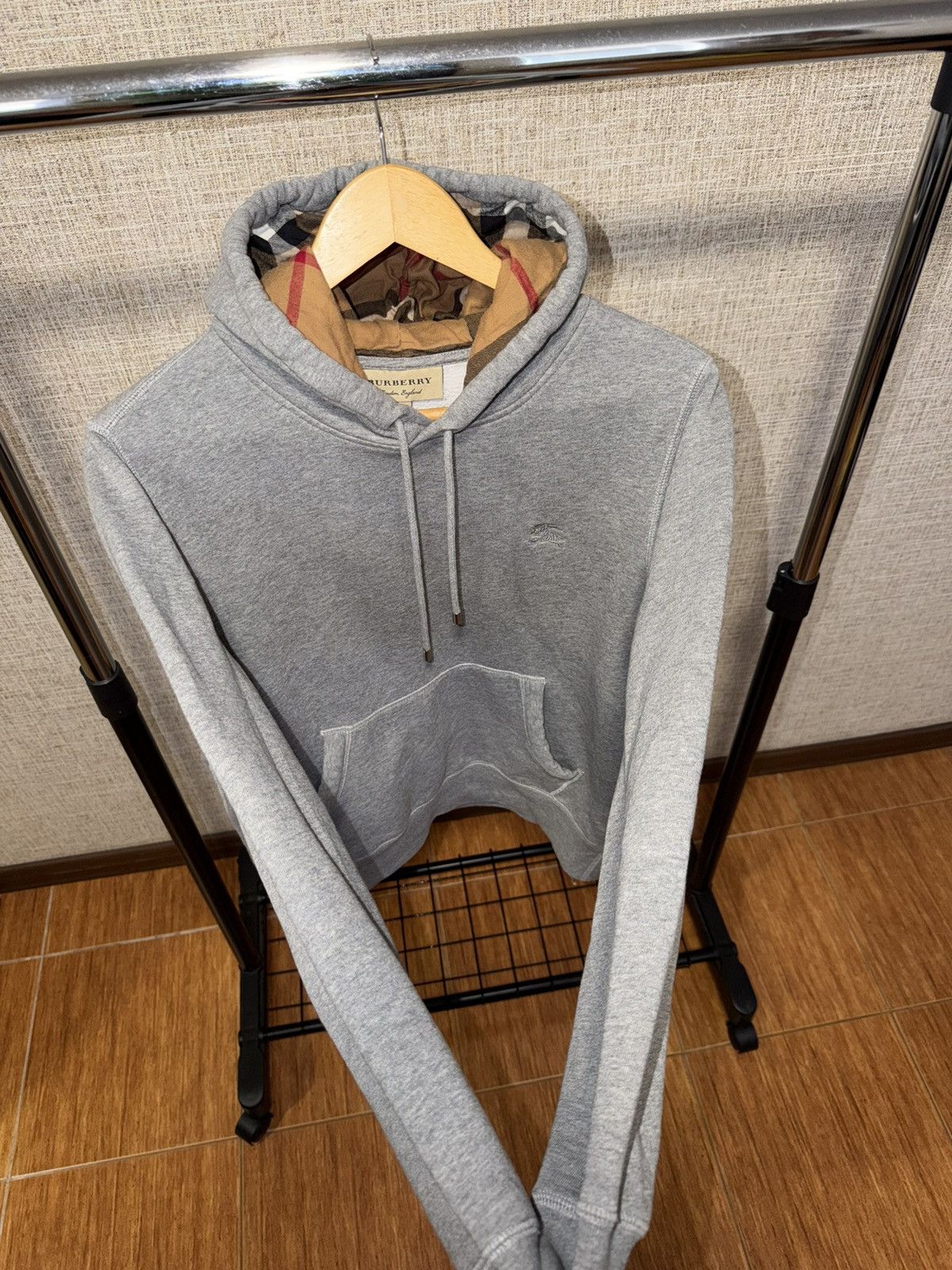 Burberry BURBERRY CHECKED HOOD GREY HOODIE Size US S / EU 44-46 / 1 - 3 Thumbnail