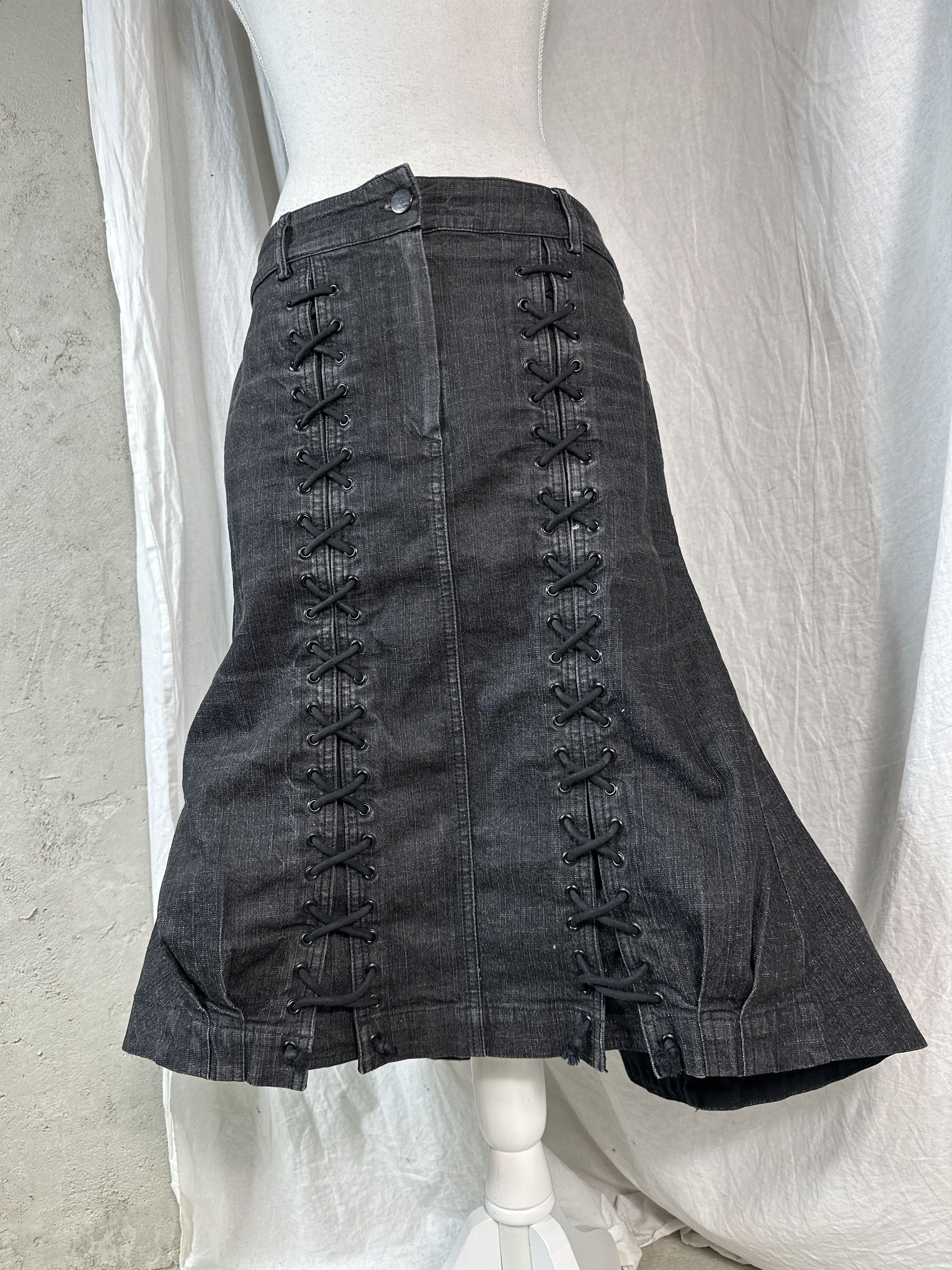 Vintage Isabel de Pedro Corset Lacing Denim Skirt Size 28" / US 6 / IT 42 - 6 Thumbnail