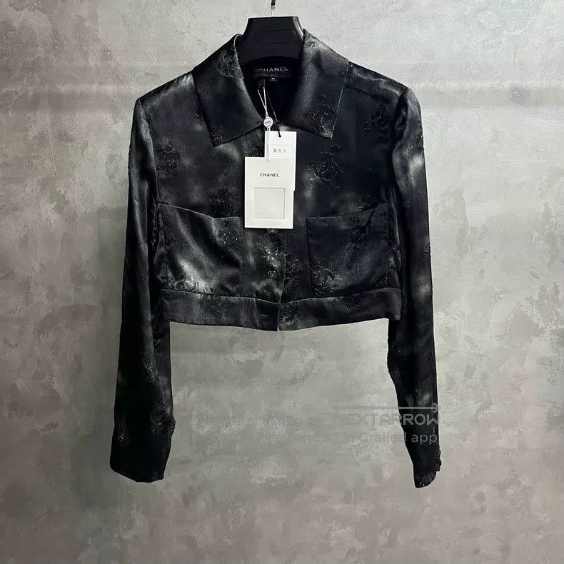 Chanel Chanel Black blurred brand logo logo short lapel jacket Size S / US 4 / IT 40 - 1 Thumbnail