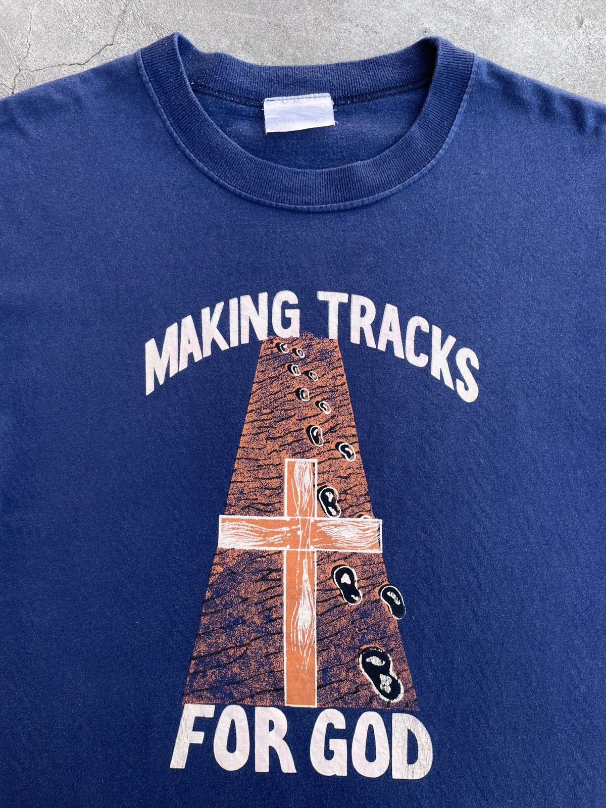 Vintage 1990s Single Stitched T-Shirt: Making Tracks for God Size US L / EU 52-54 / 3 - 1 Thumbnail