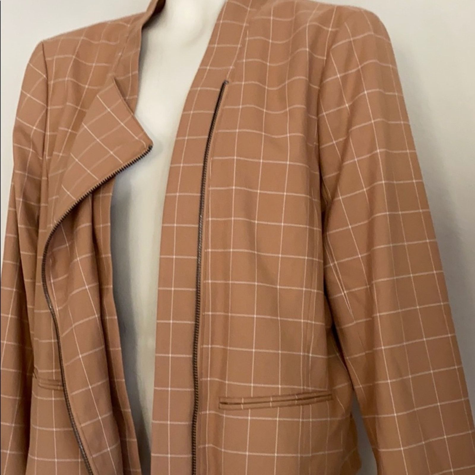 Armani Exchange Armani women’s jacket Blazer tan plaid NWT Size XL / US 12-14 / IT 48-50 - 2 Thumbnail