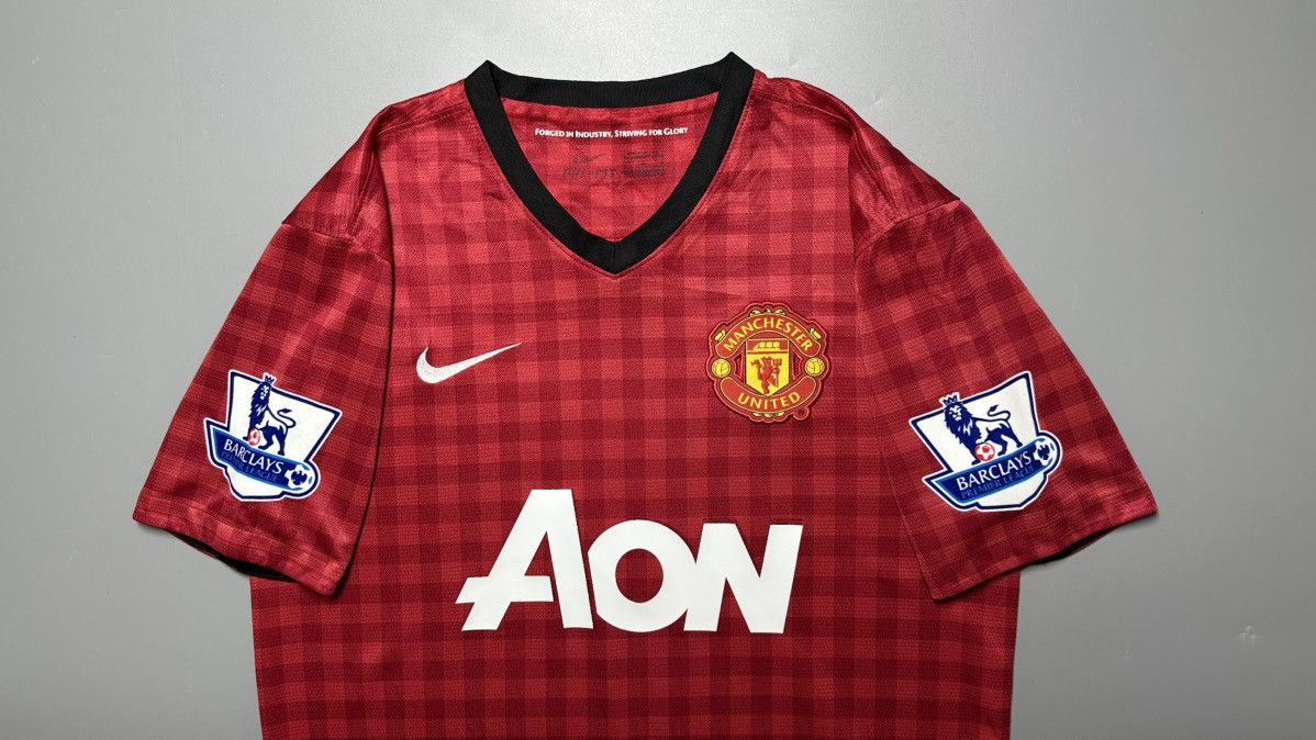 Vintage MANCHESTER UNITED NIKE 2012/2013 HOME JERSEY #20 VAN PERSIE Size US M / EU 48-50 / 2 - 3 Thumbnail