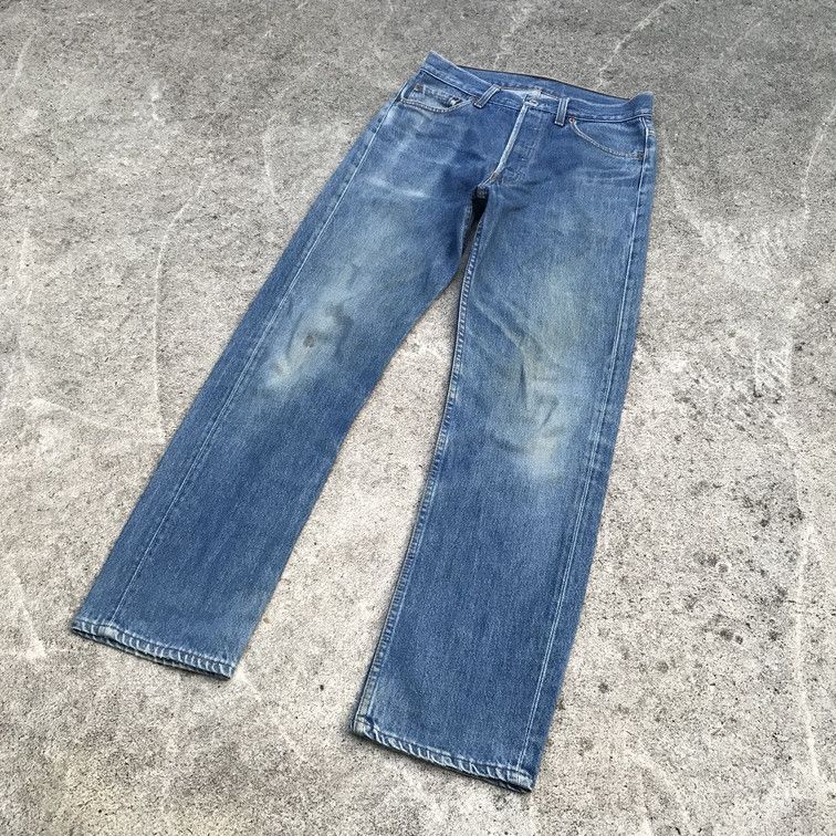 Levi's × Levi's Vintage Clothing Vintage Levis 501 lightwash dirty faded jean 90s usa W30x29 Size US 30 / EU 46 - 2 Thumbnail