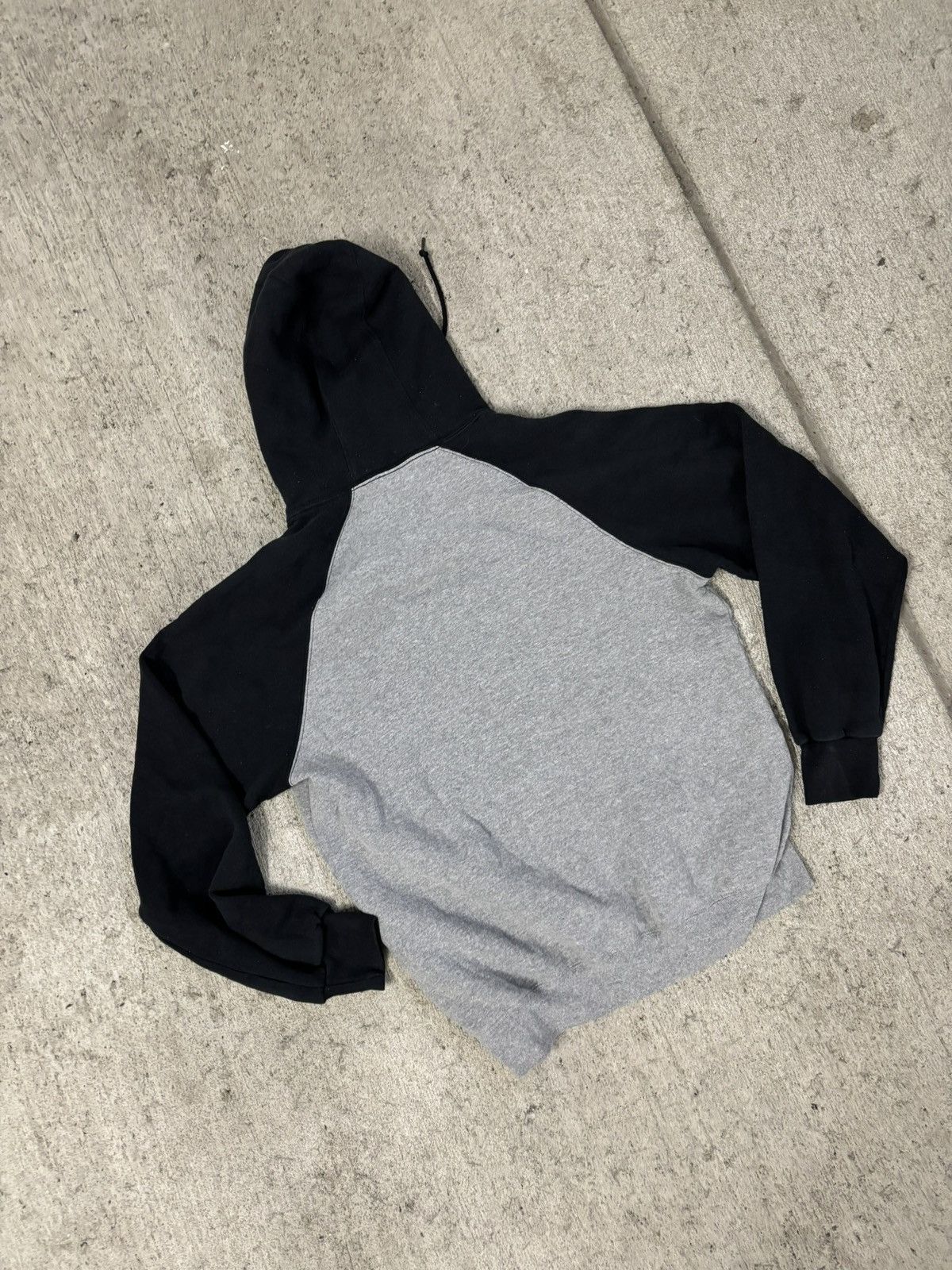 Russell Athletic × Vintage Black and greyBlank Russell athletic crewneck sweatshirt Size US L / EU 52-54 / 3 - 5 Thumbnail
