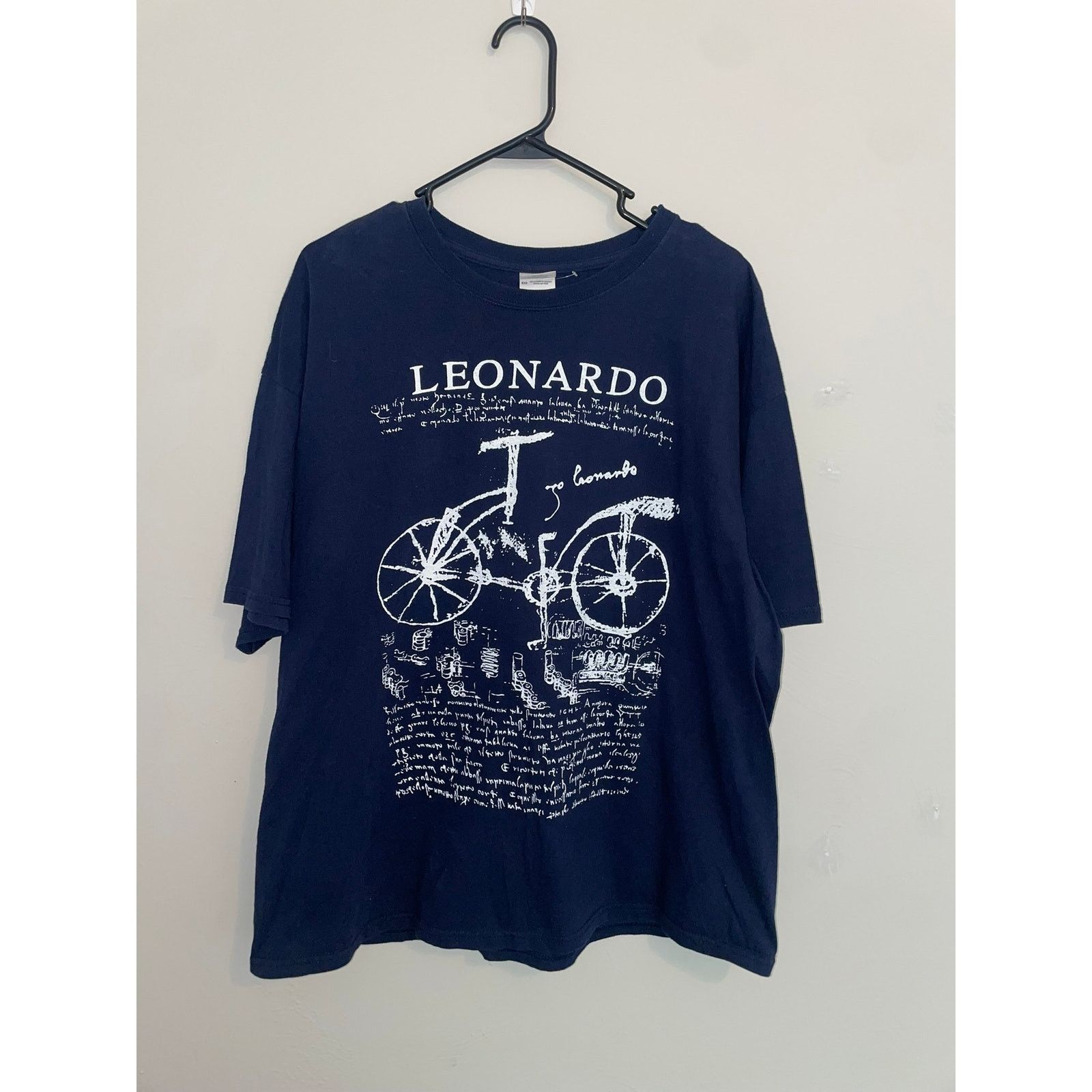 Gildan 2000s Leonardo Da Vinci Blue Bike Design Shirt Tee Y2K XL Size US XL / EU 56 / 4 - 1 Thumbnail
