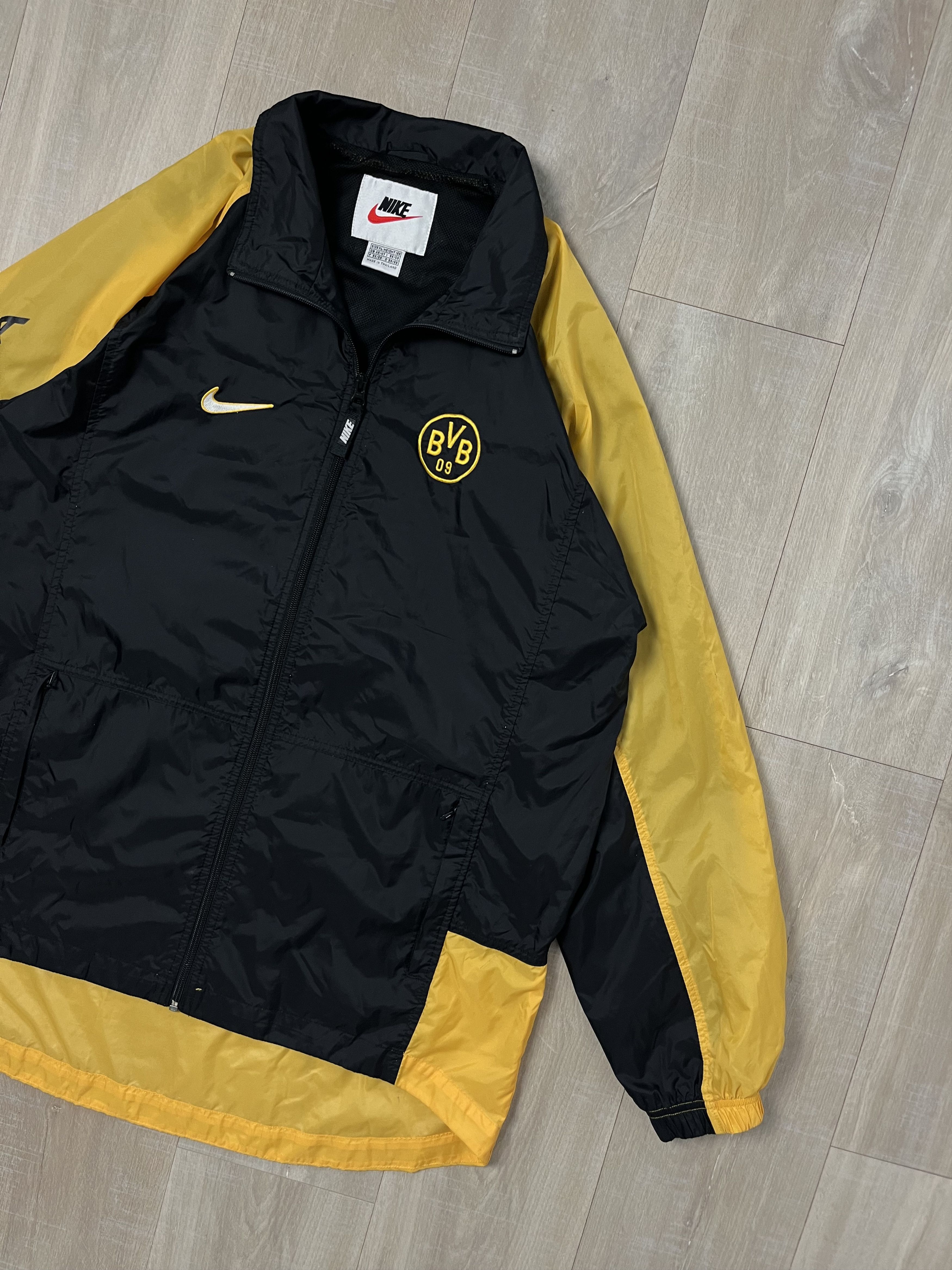 Nike Borussia Dortmund Football Jacket 1997/98 adult Size XL Nike Size US XL / EU 56 / 4 - 2 Thumbnail