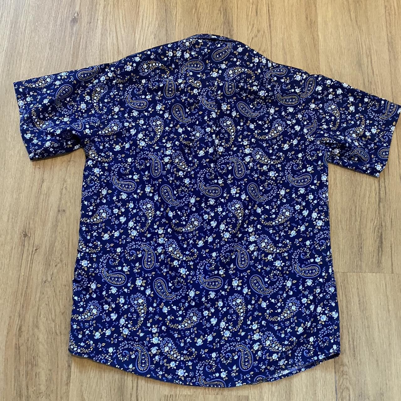 Other Blue and white paisley short sleeve button up shirt Size US M / EU 48-50 / 2 - 3 Thumbnail