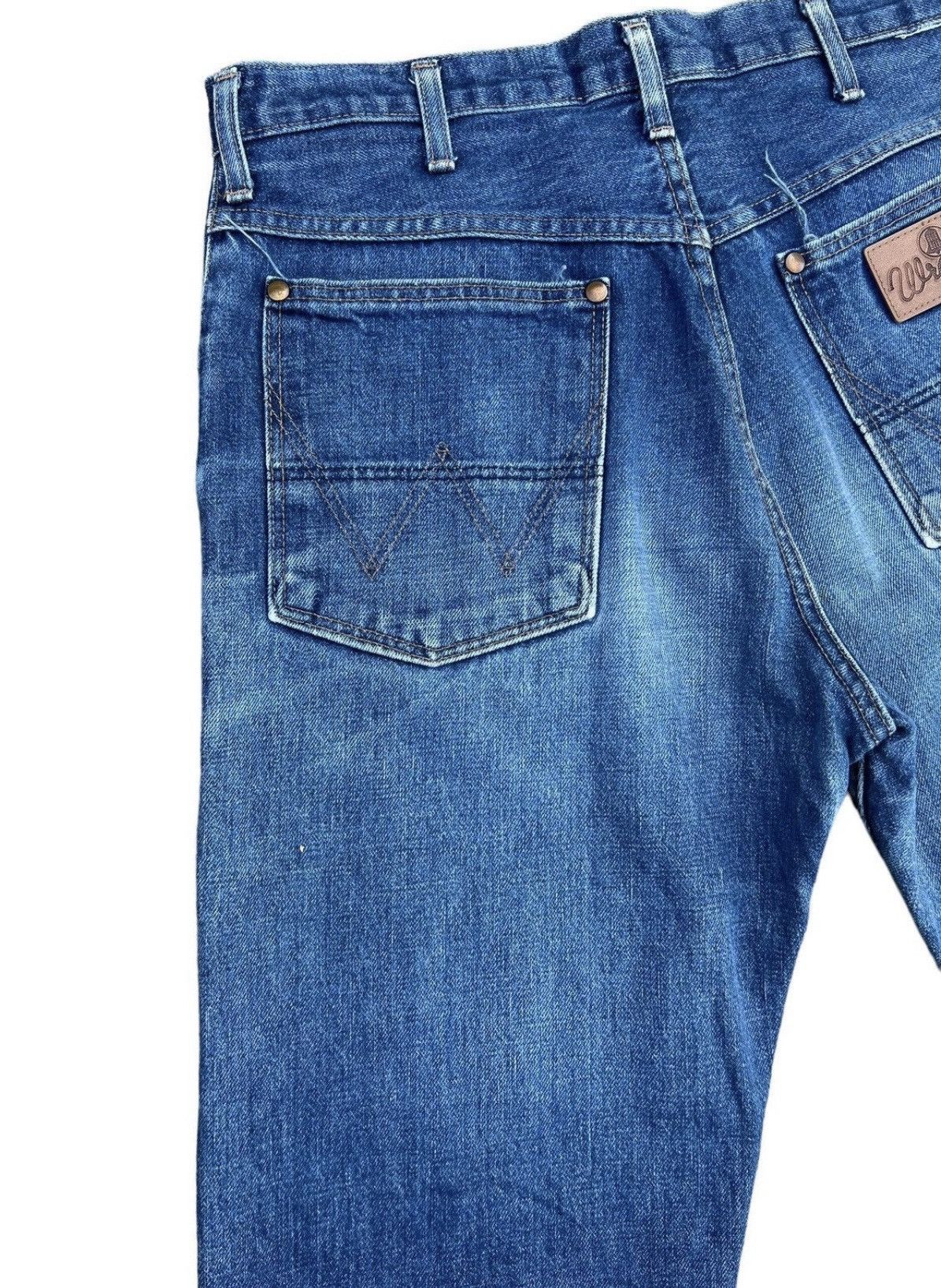 Vintage Vintage Wrangler Blue Bell Blue Denim Selvedge Jeans Size US 31 - 16 Thumbnail