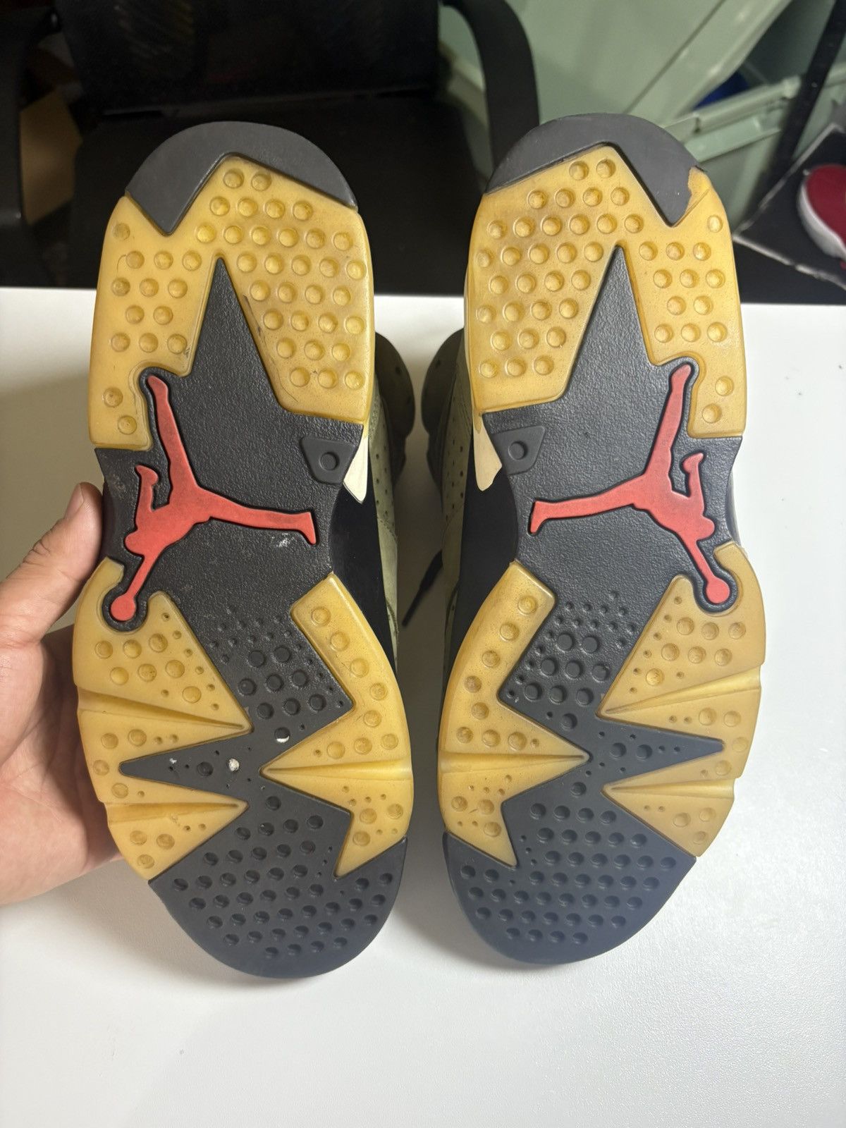 Jordan Brand × Travis Scott Ajr Jordan 6 X travis Scott olive Size US 11 / EU 44 - 4 Thumbnail