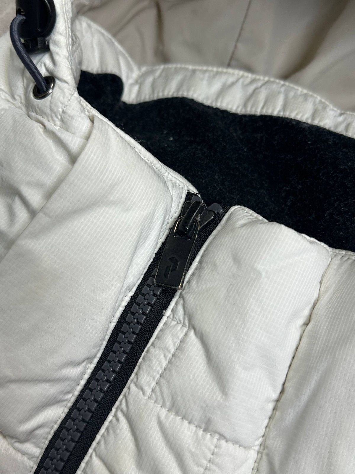 Peak Performance Peak Performance Light White Goose Puffer Jacket Mens L Size US L / EU 52-54 / 3 - 6 Thumbnail