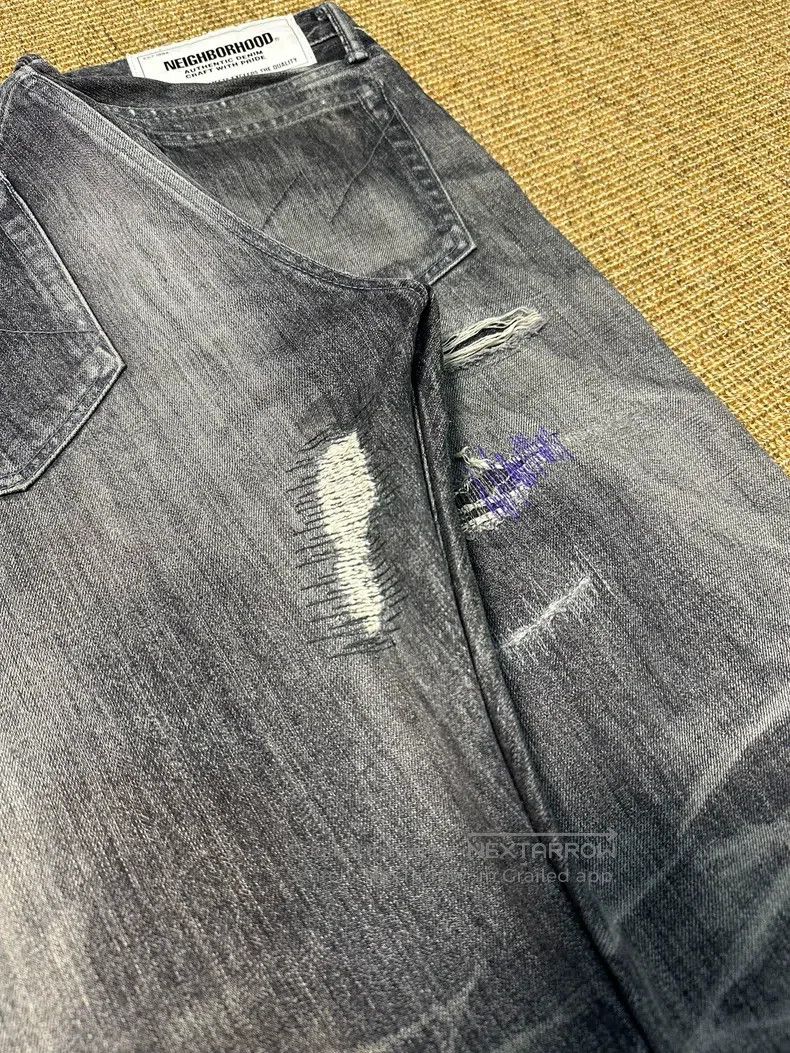 Neighborhood Neighborhood size M Jeans Size US 27 - 5 Thumbnail
