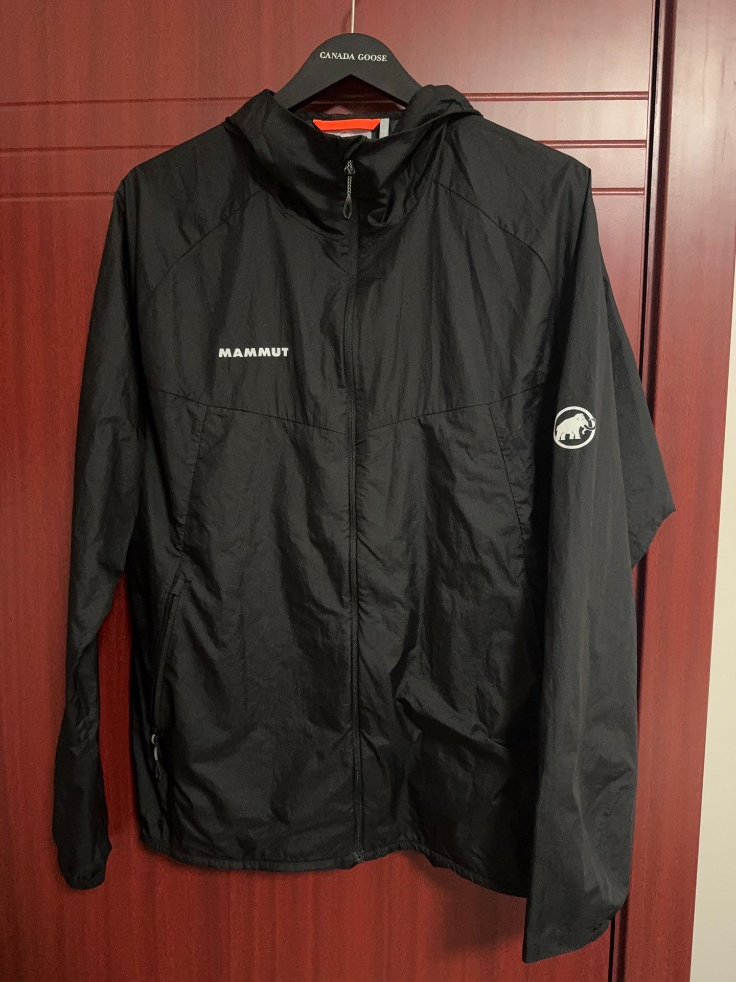 Mammut MAMMUT Convey Ultra-Thin Windproof Hooded Jacket Size US XL / EU 56 / 4 - 1 Thumbnail