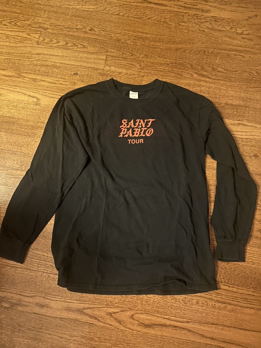 Yeezy Yeezy Saint Pablo Tour Merch LS Shirt size M Size US M / EU 48-50 / 2 - 1 Thumbnail